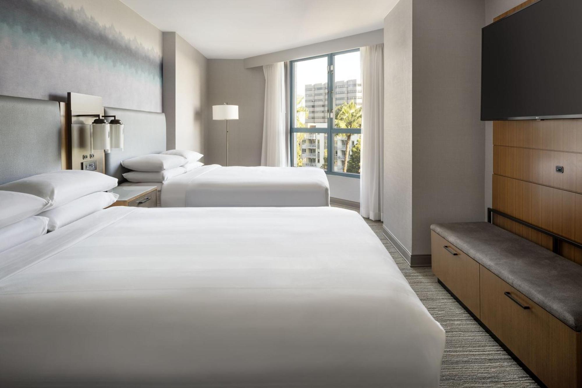 One Bedroom Suite Twin Beds a Sofa