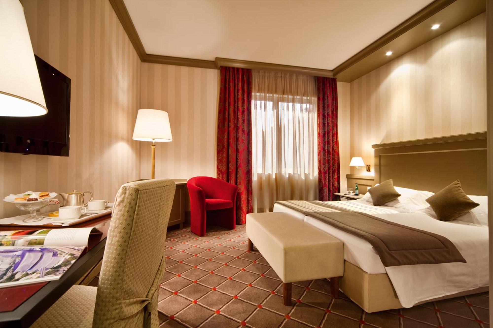 Double or Twin Room,61178659:JPEG