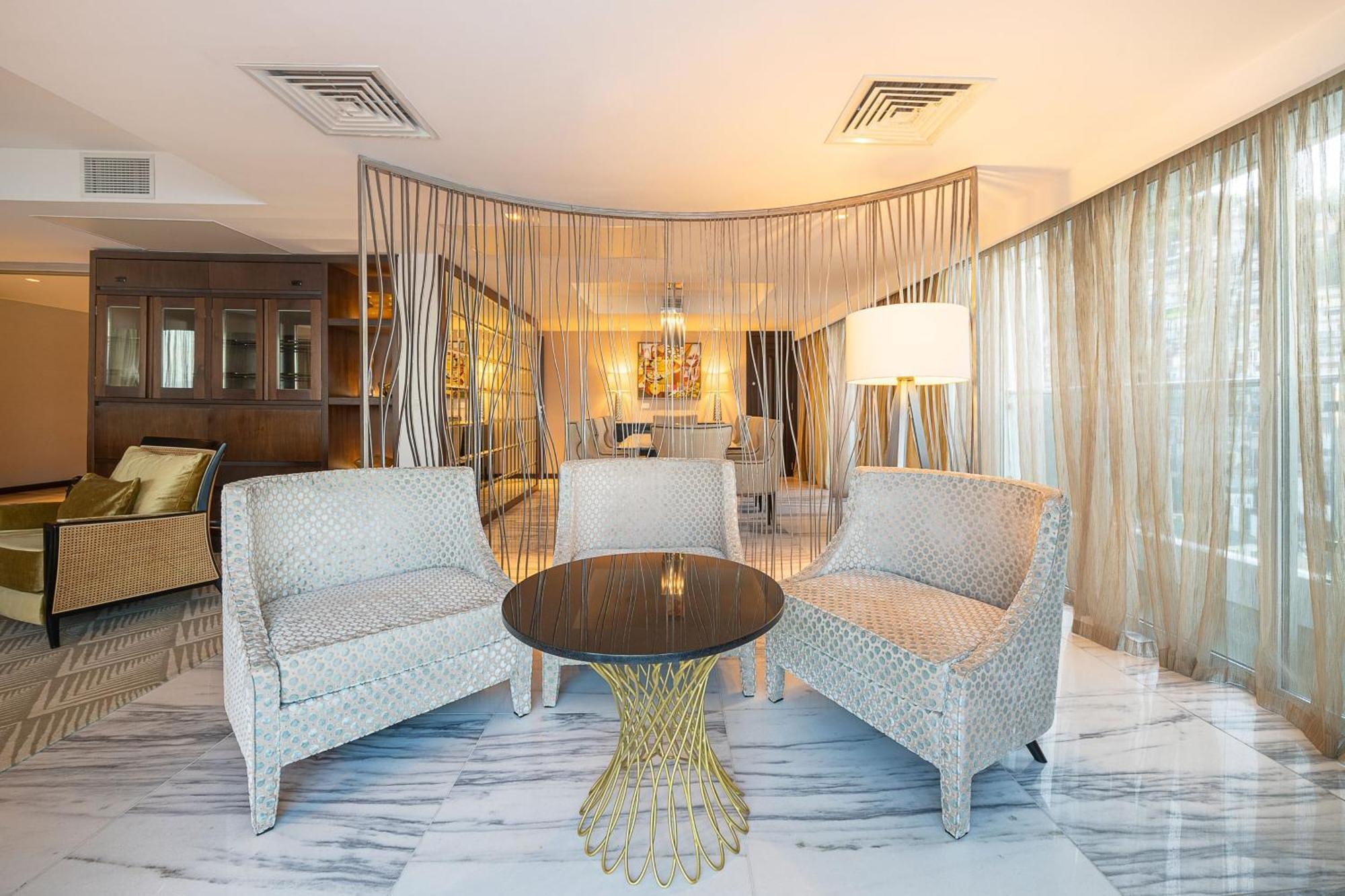 Club lounge access Presidential Suite 1 King Oceanfront