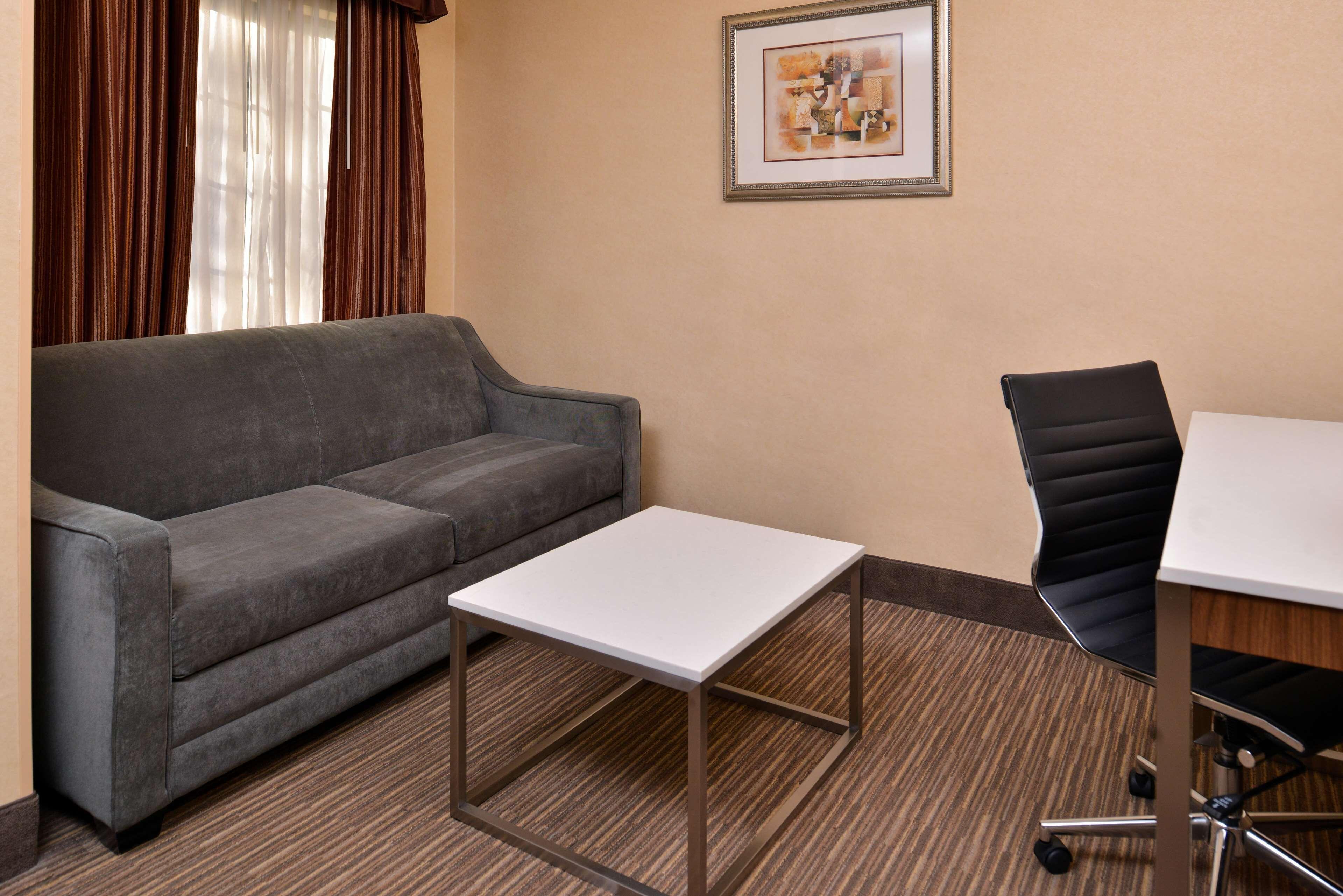 King Room with Sofa Bed - Non-Smoking,1275970864:JPEG