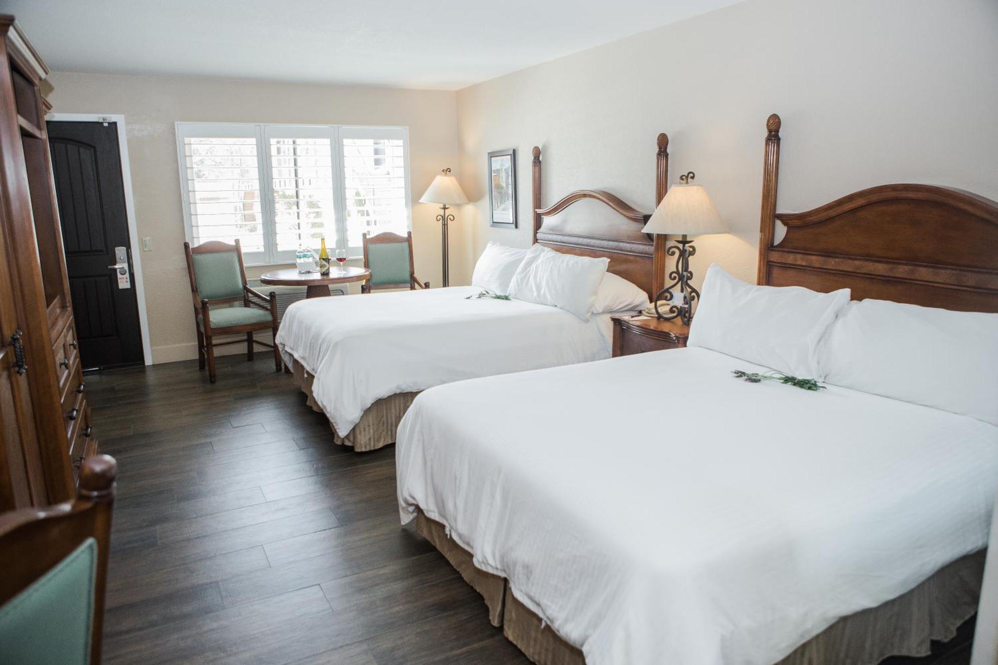 Queen Room Two Queen Beds Patio