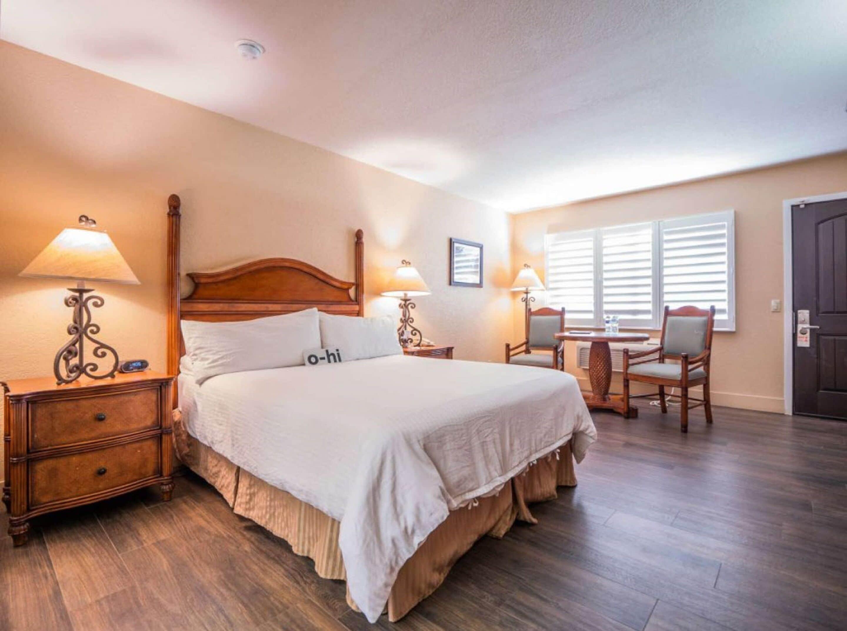 Standard Room One Queen Bed Patio