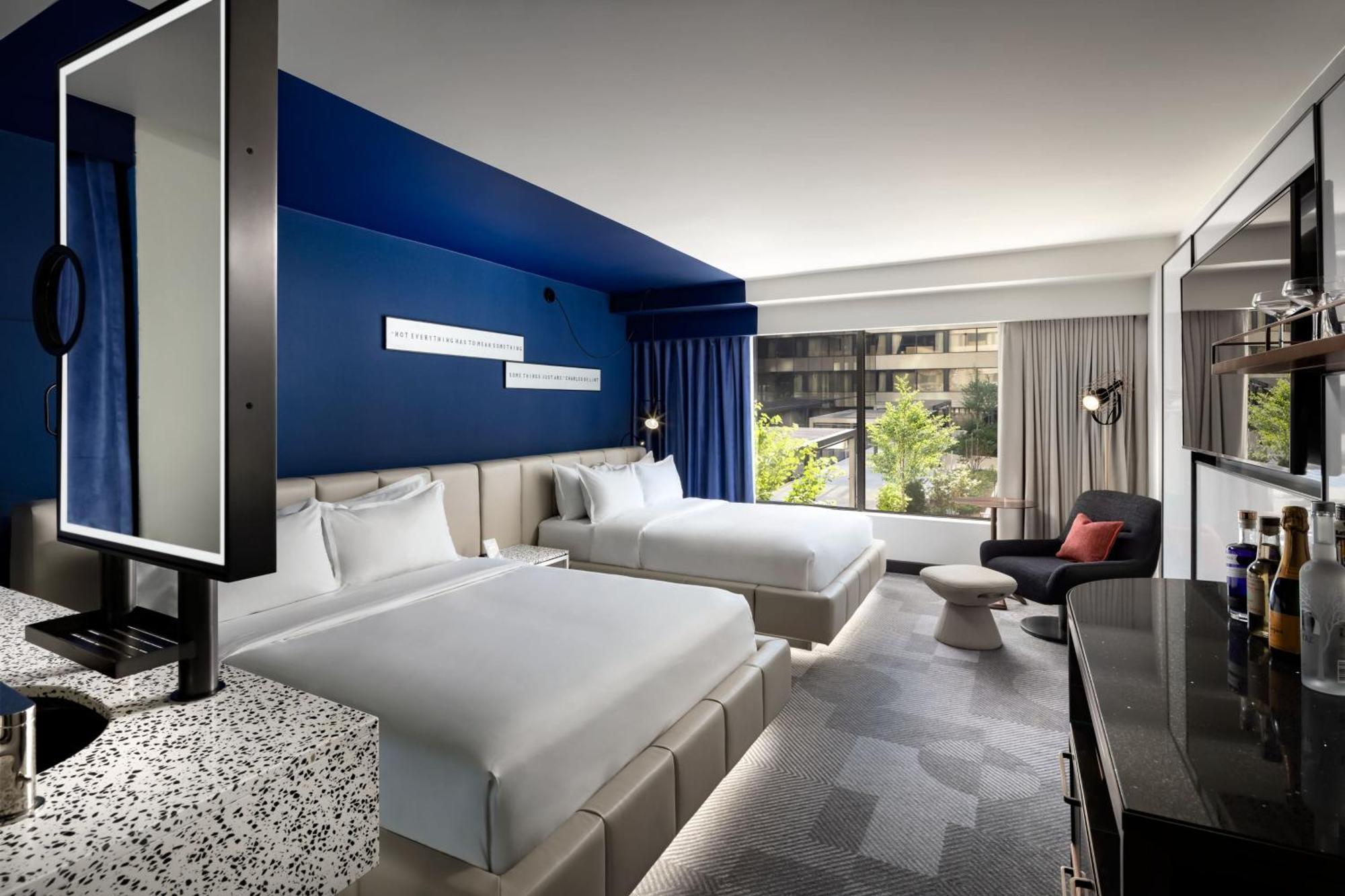Deluxe Queen Room