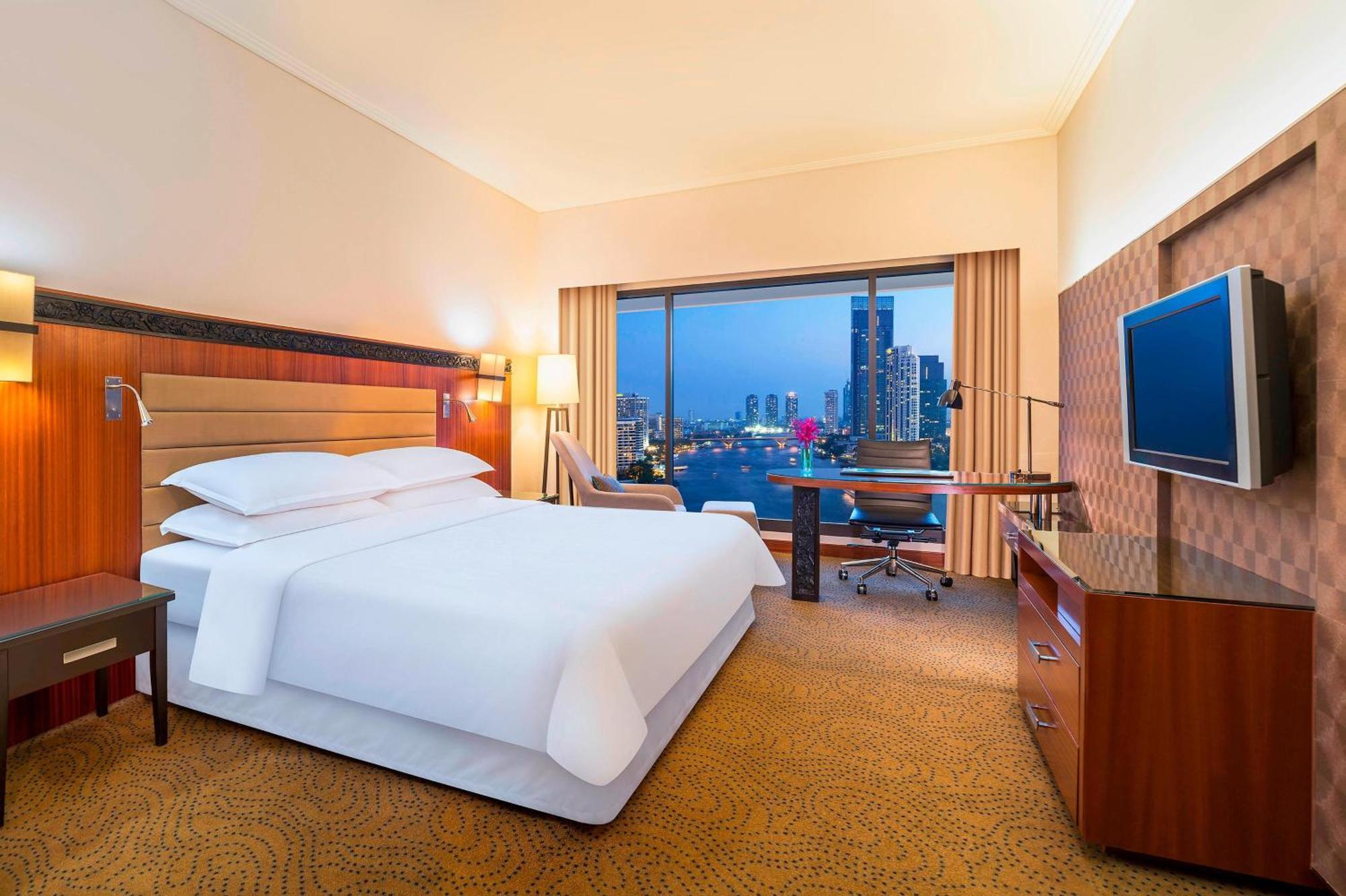 Premium Deluxe Guest room 1 King River view