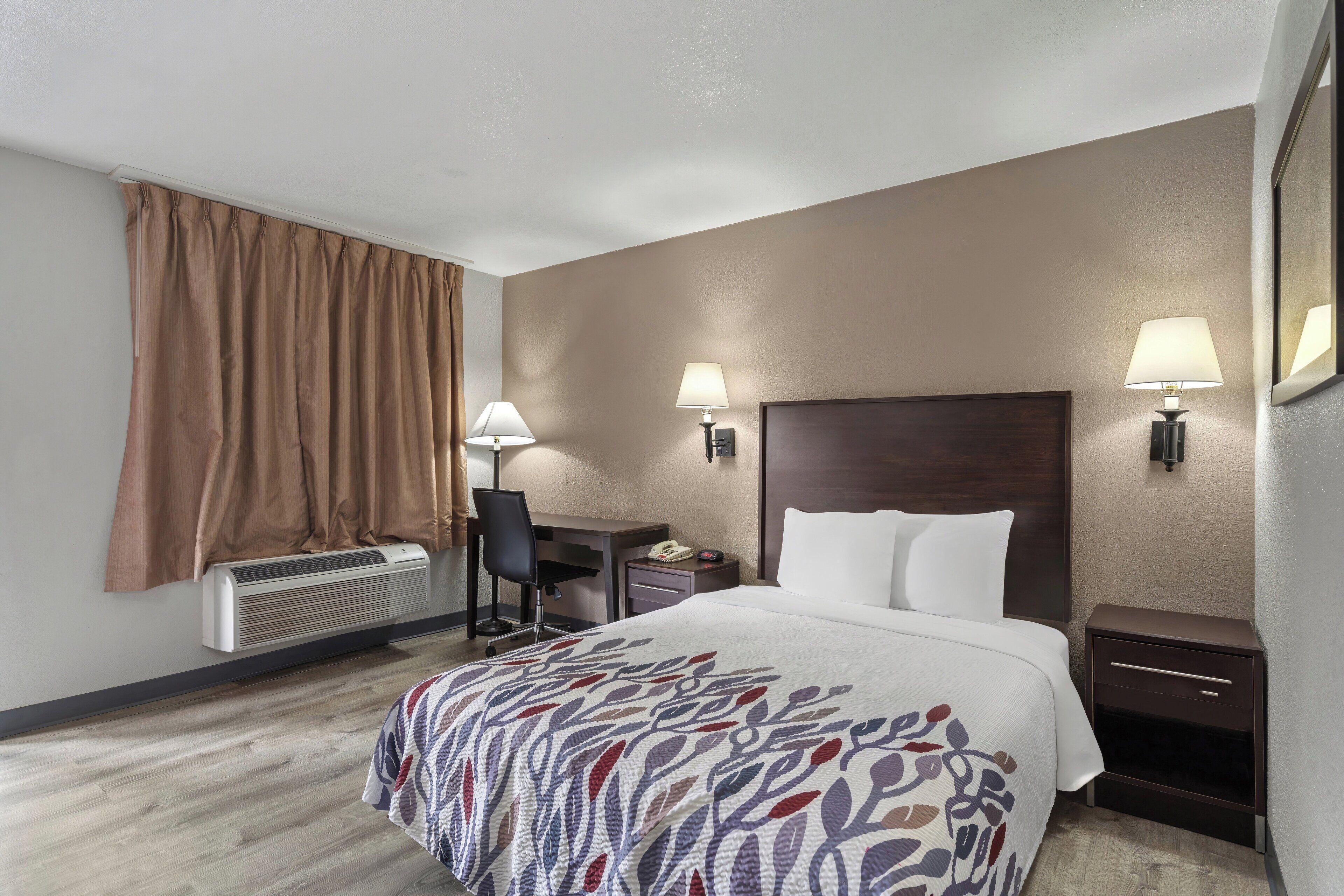 Deluxe Room One Queen Bed Disability Access Non-Smoking,1706157817:JPEG