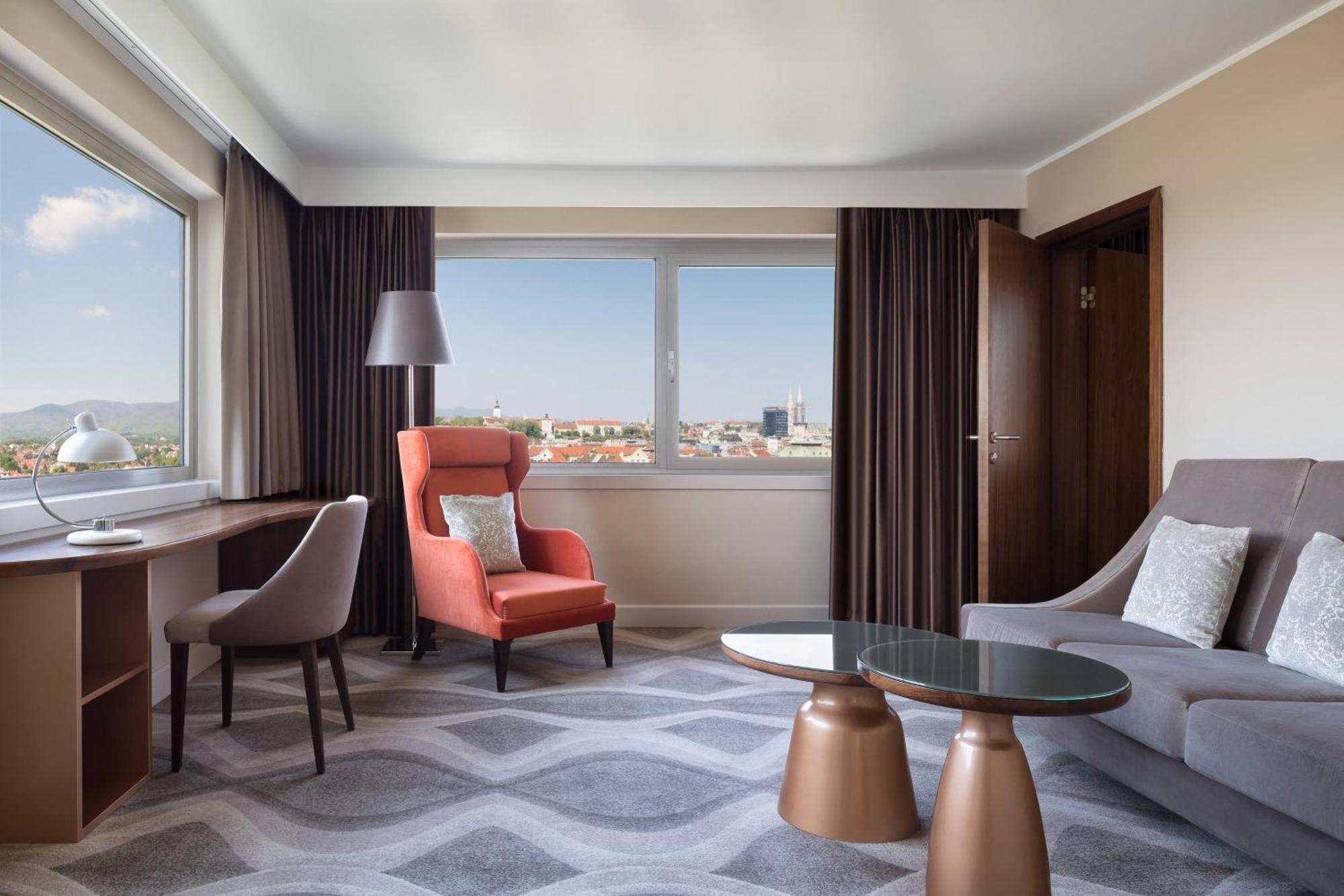Executive Suite 1 Bedroom Executive Suite 1 King