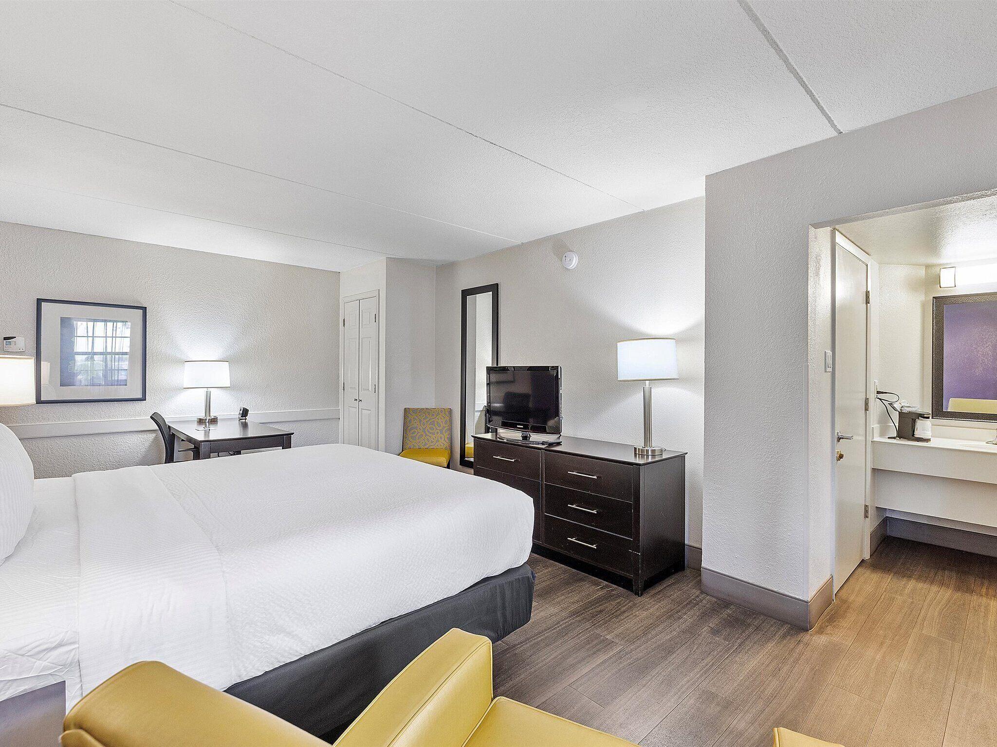 Standard King Room