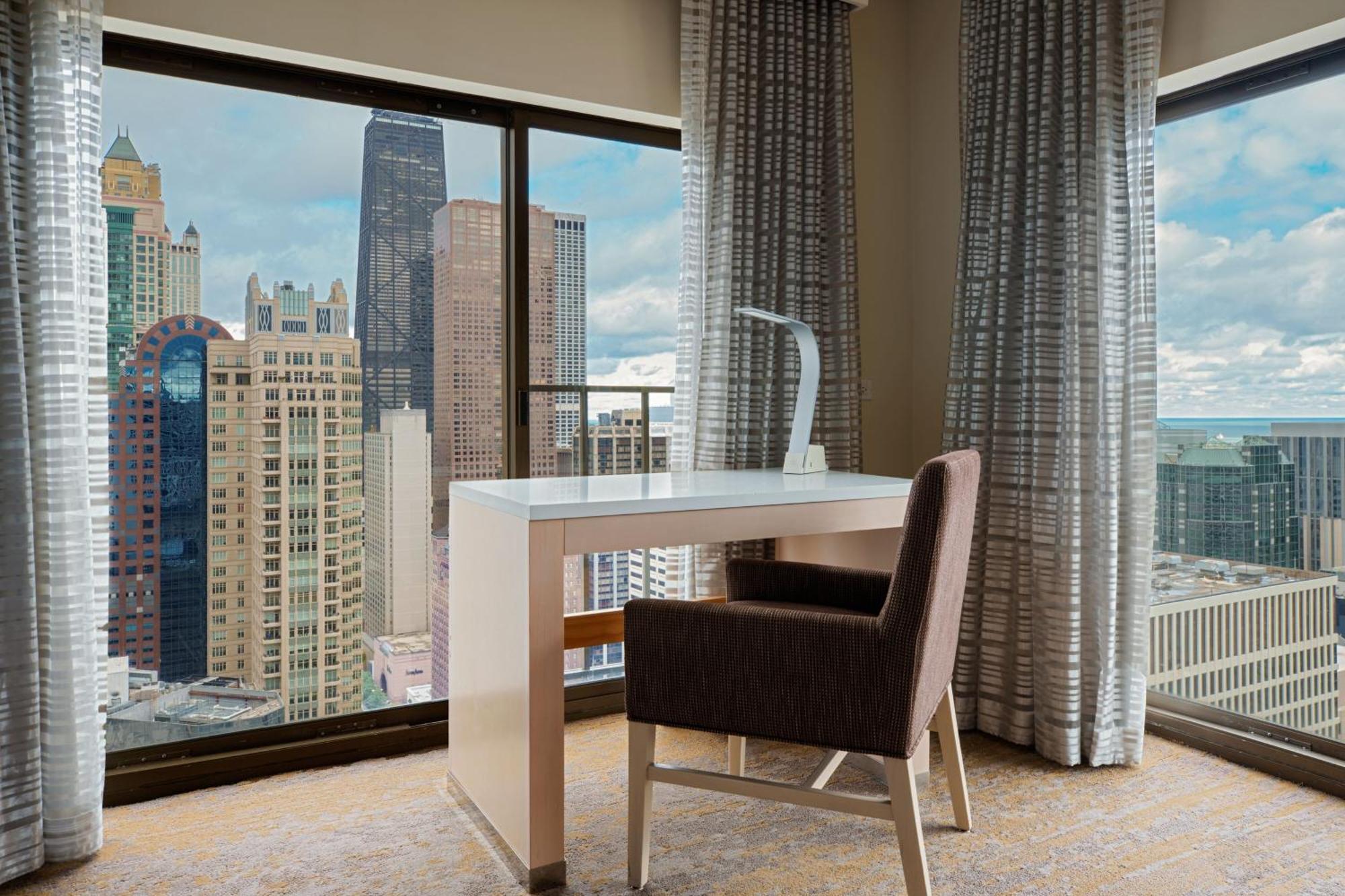 Guest room 1 King City view High floor