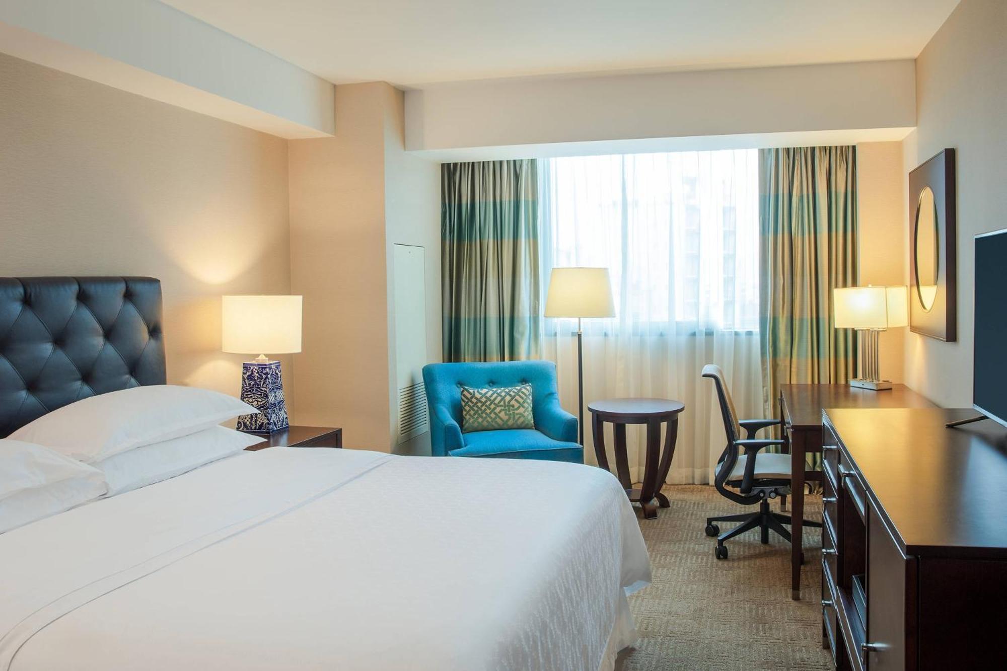 Corner Suite Club lounge access 1 Bedroom Suite 1 King,1613663959:JPEG