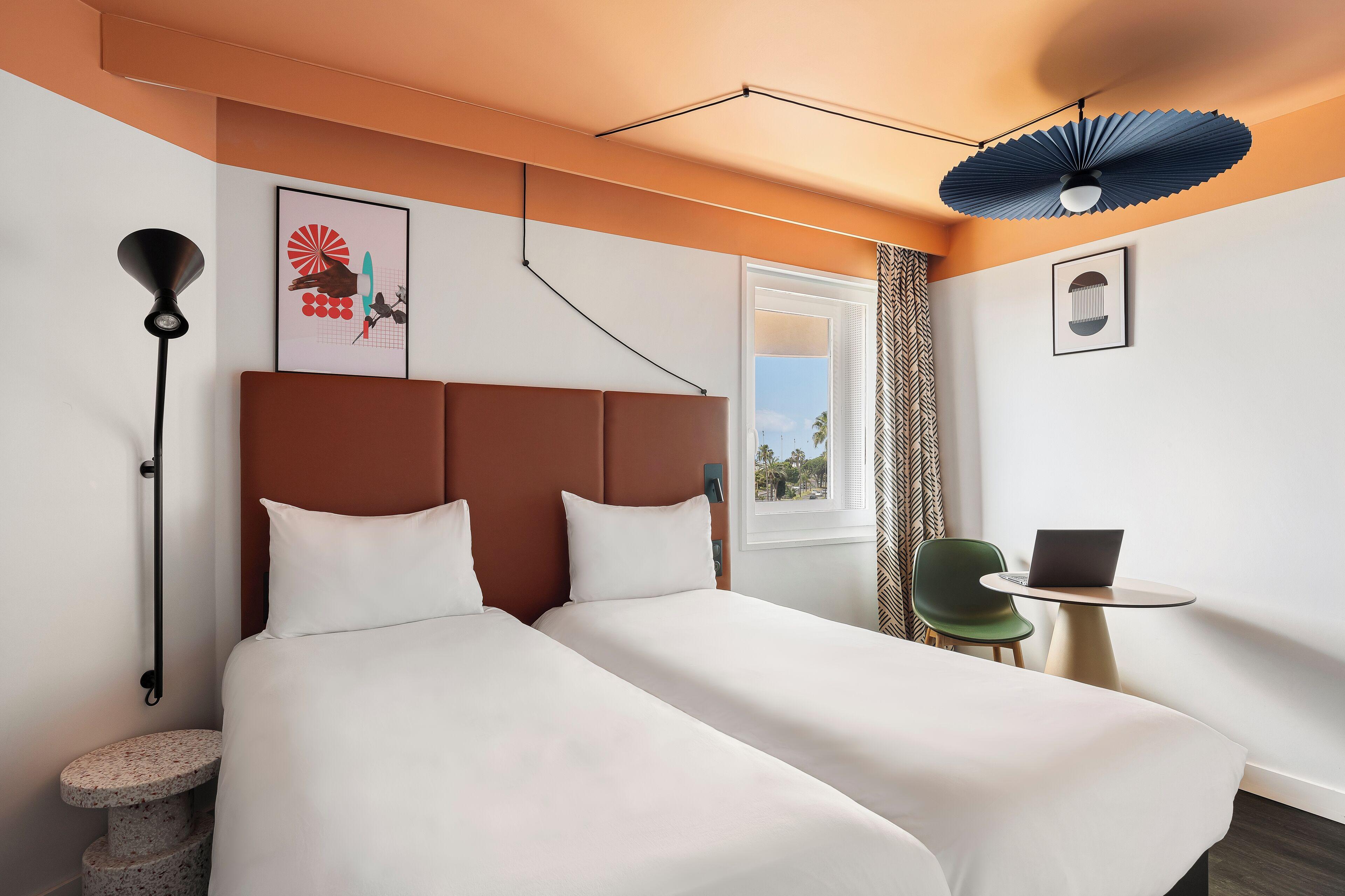 Standard Twin Room