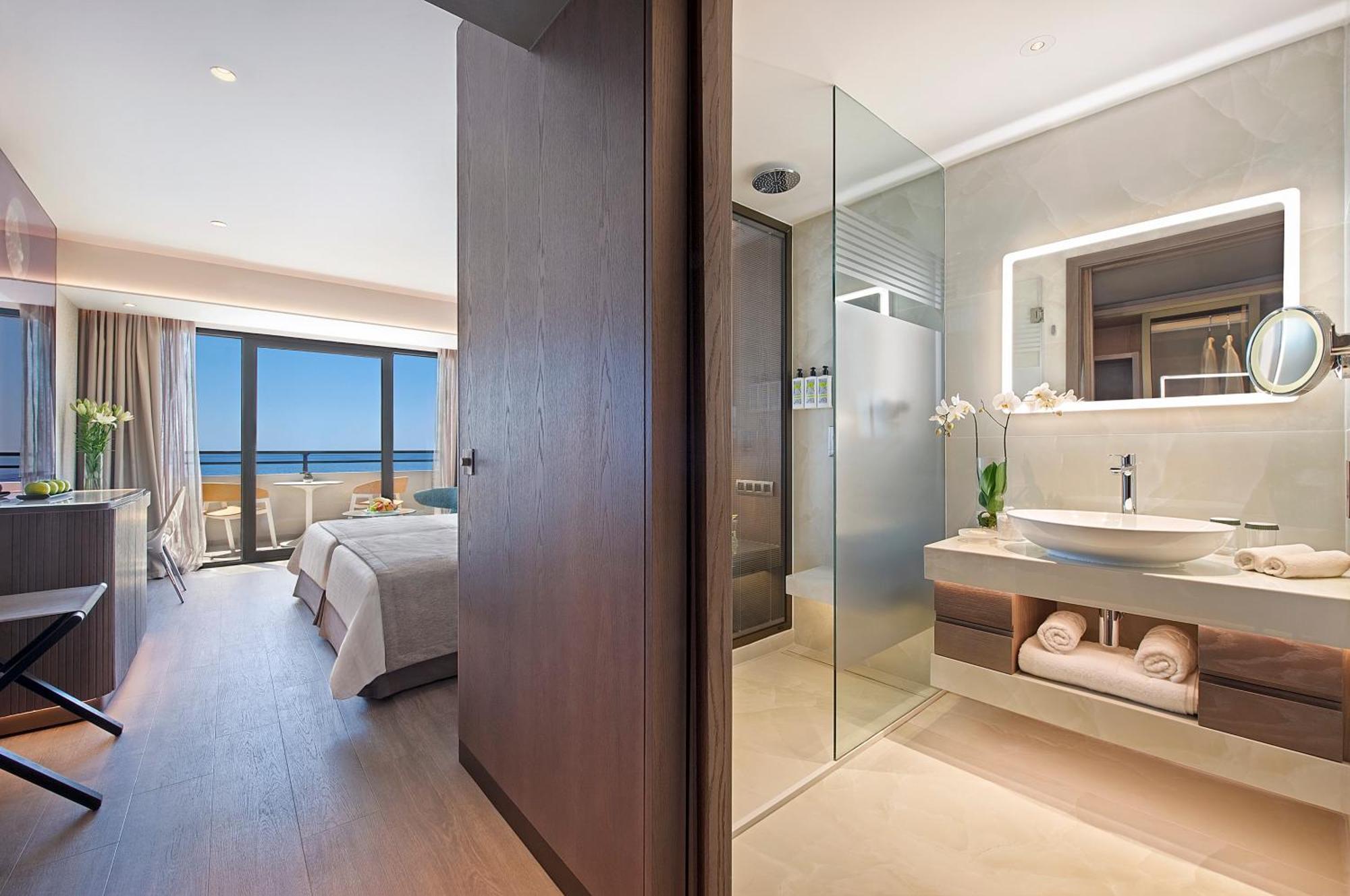 Superior Double or Twin Room Sea View