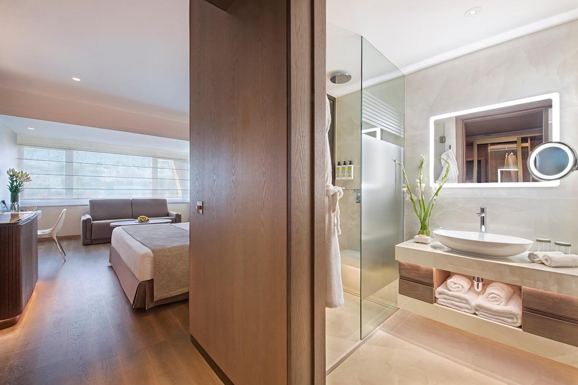 Superior Double or Twin Room Inland View