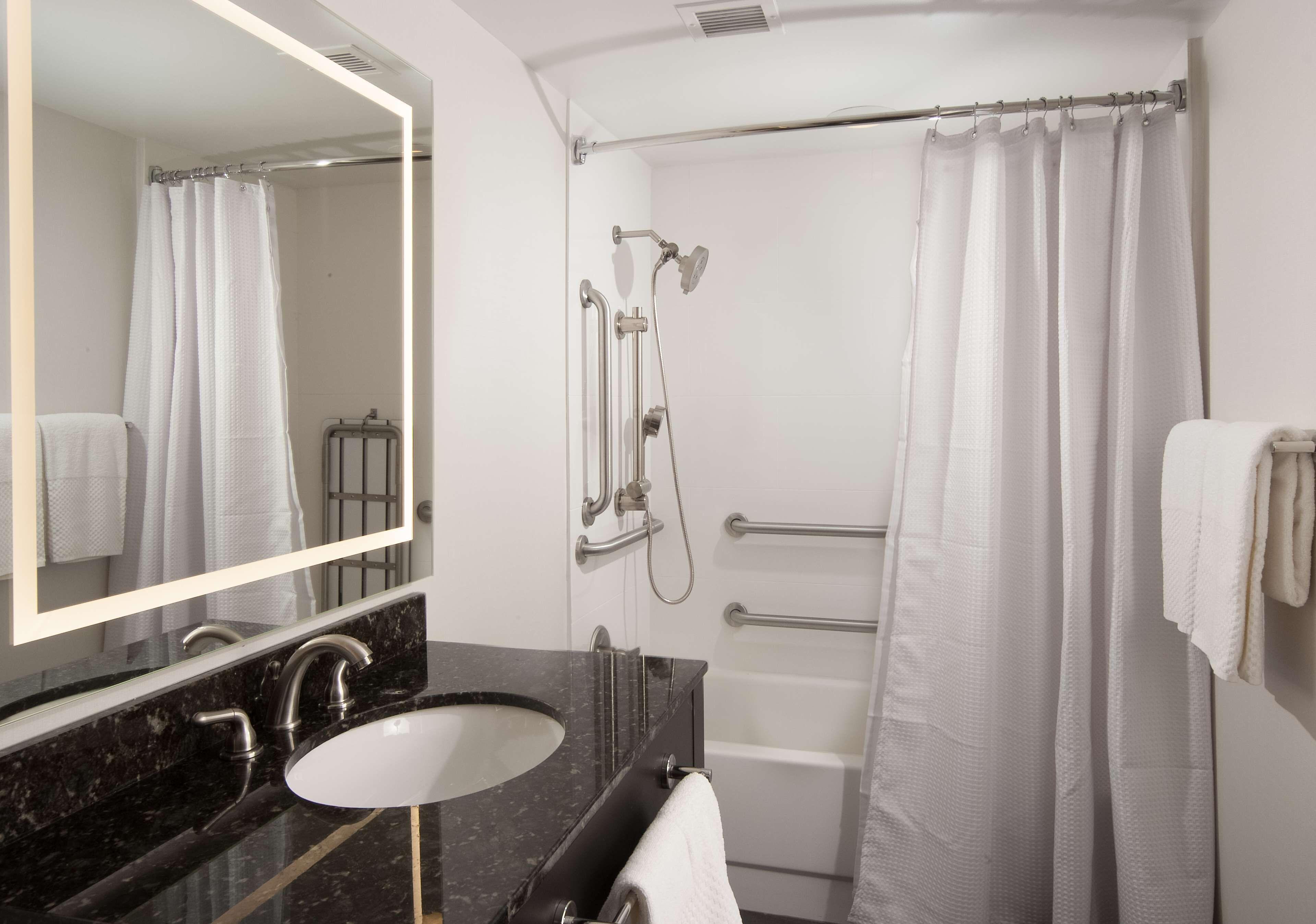King Room Mobility Access or Non-Smoking