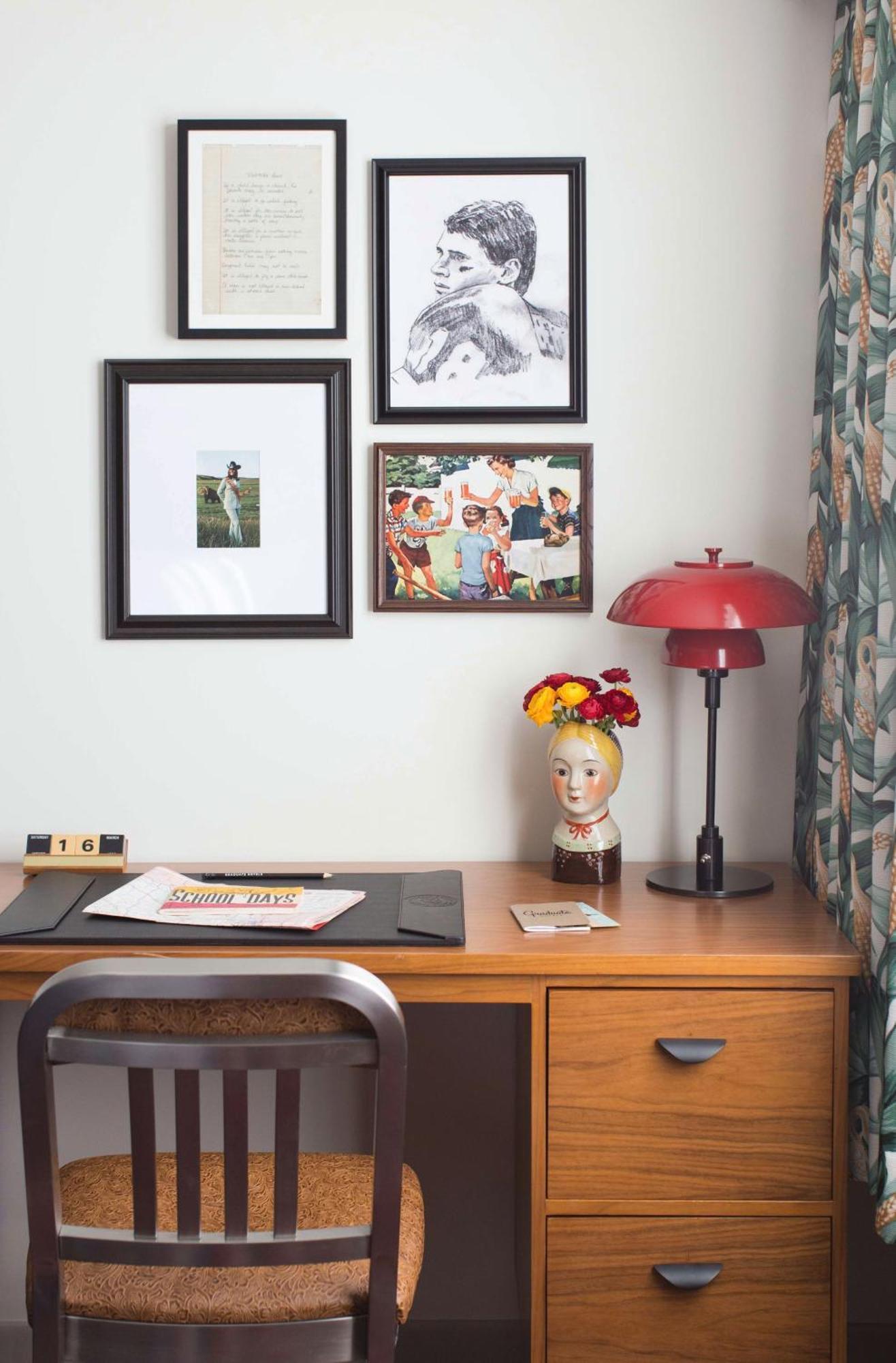Graduate King Room