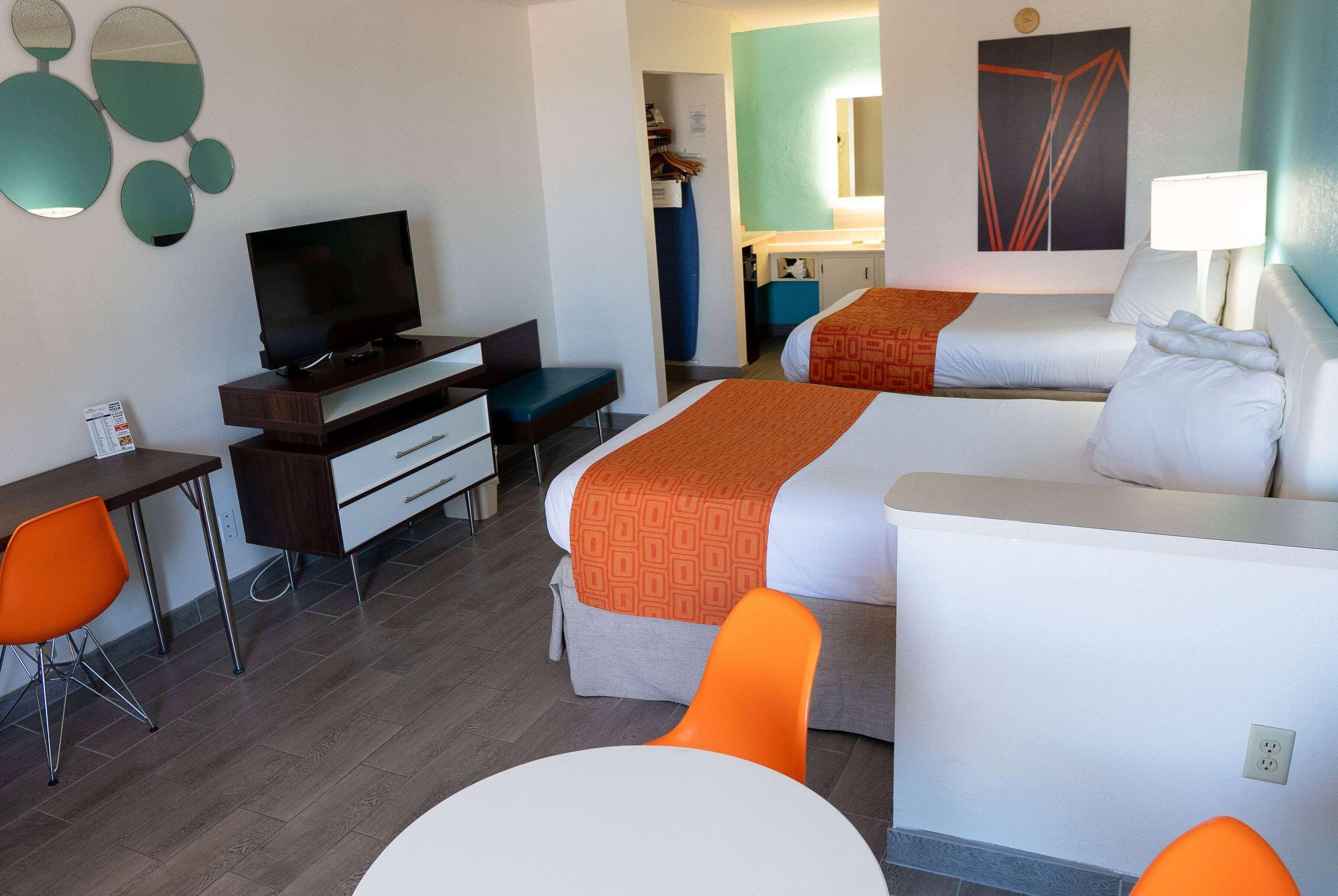 Double Room Two Double Beds Non-Smoking