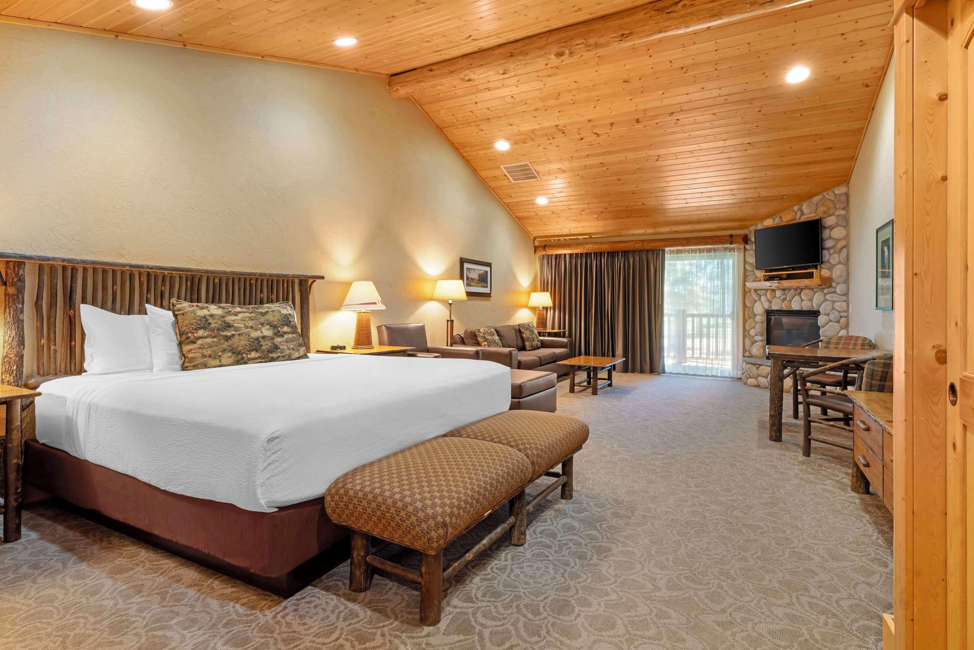 King Suite Spa Bath Non-Pet Friendly