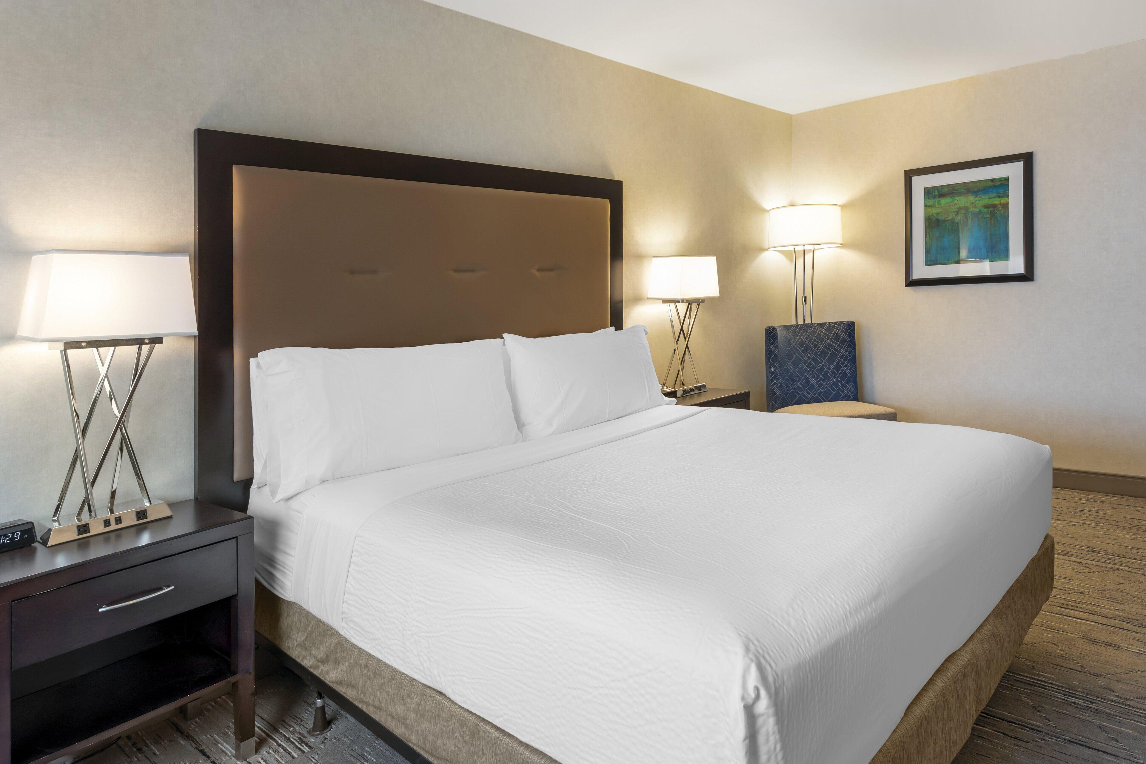Standard King Room Mobility Accessible Roll Shower