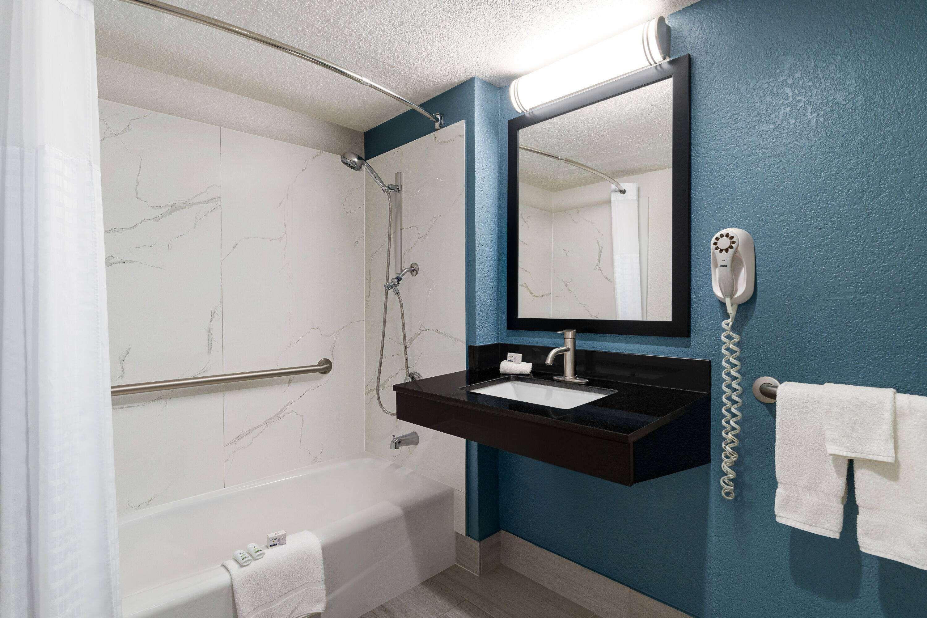 2 Full Beds Mobility or Hearing Accessible Room Bathtub w or Grab Bars Non-Smoking,1498873159:JPEG