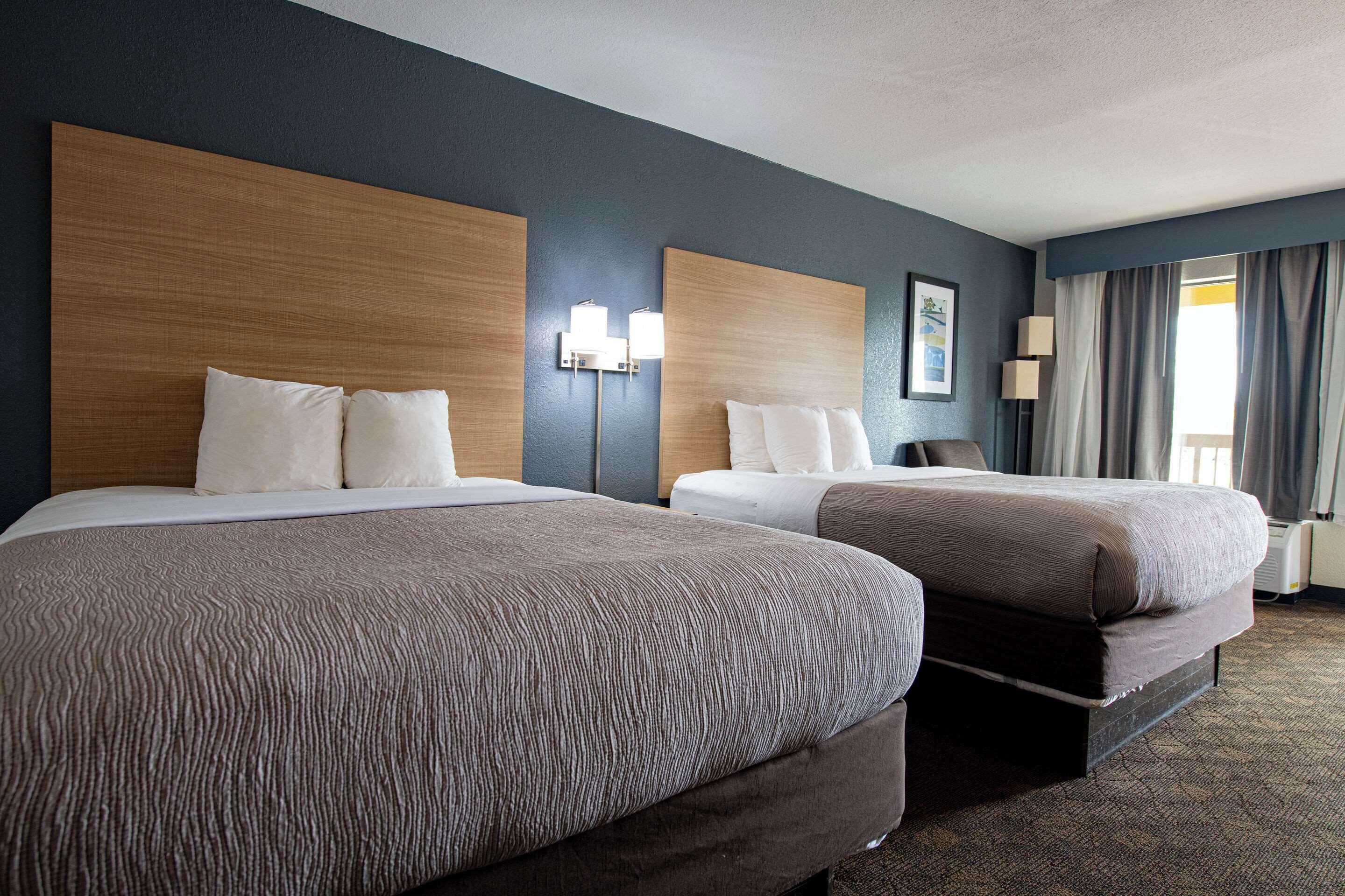 Standard Queen Room with Two Queen Beds - Non-Smoking