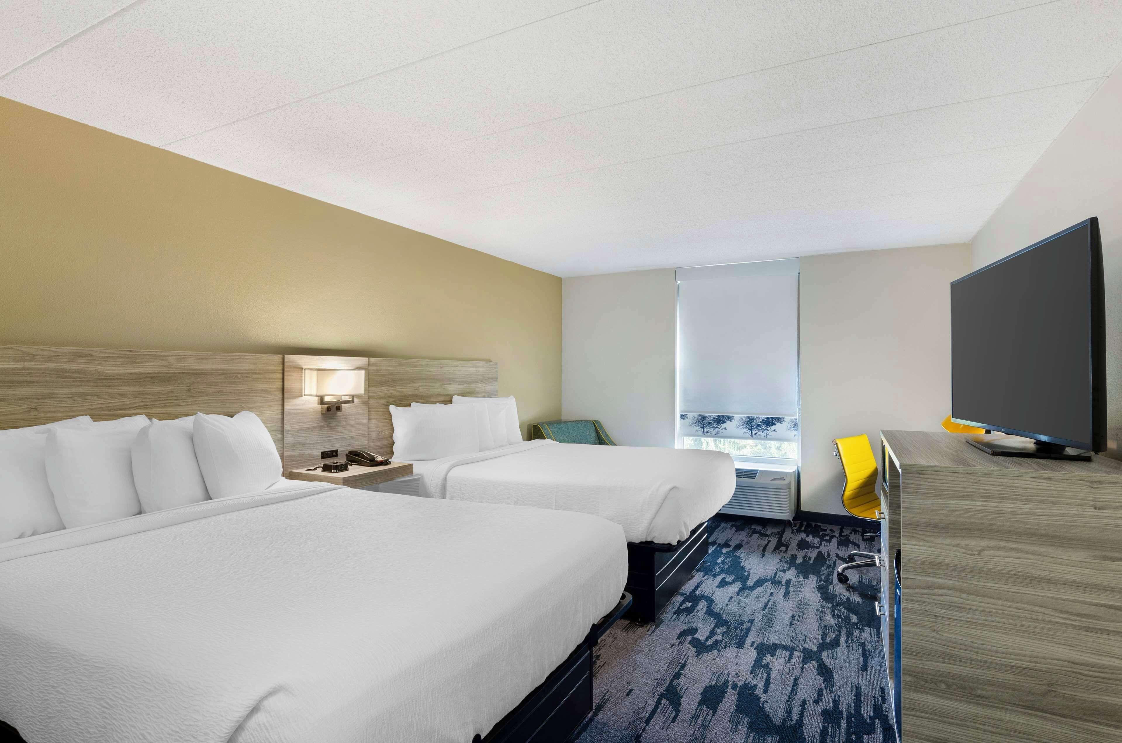 Queen Room Two Queen Beds Non-Smoking