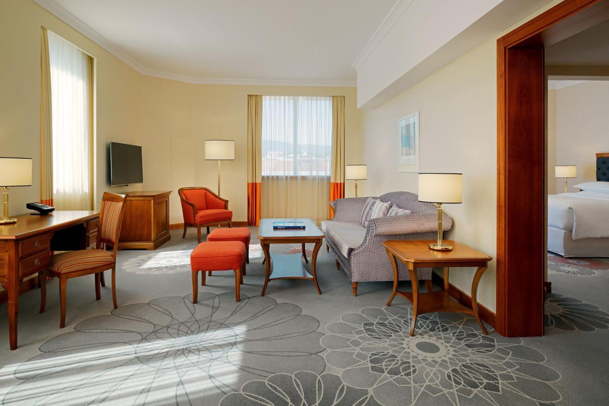 Executive Suite 1 Bedroom Executive Suite 1 King