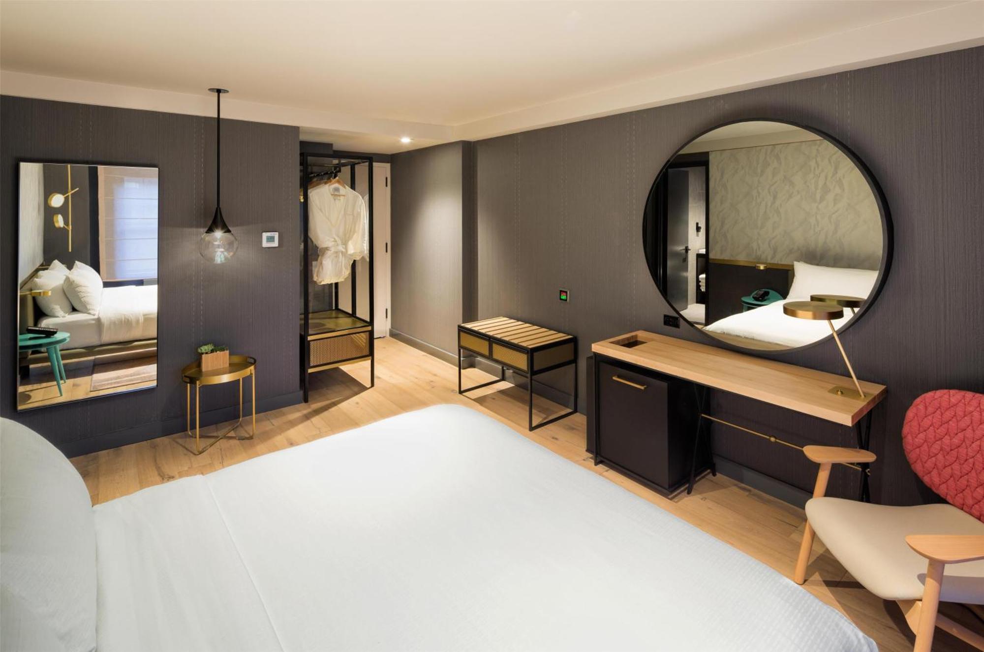 King Room