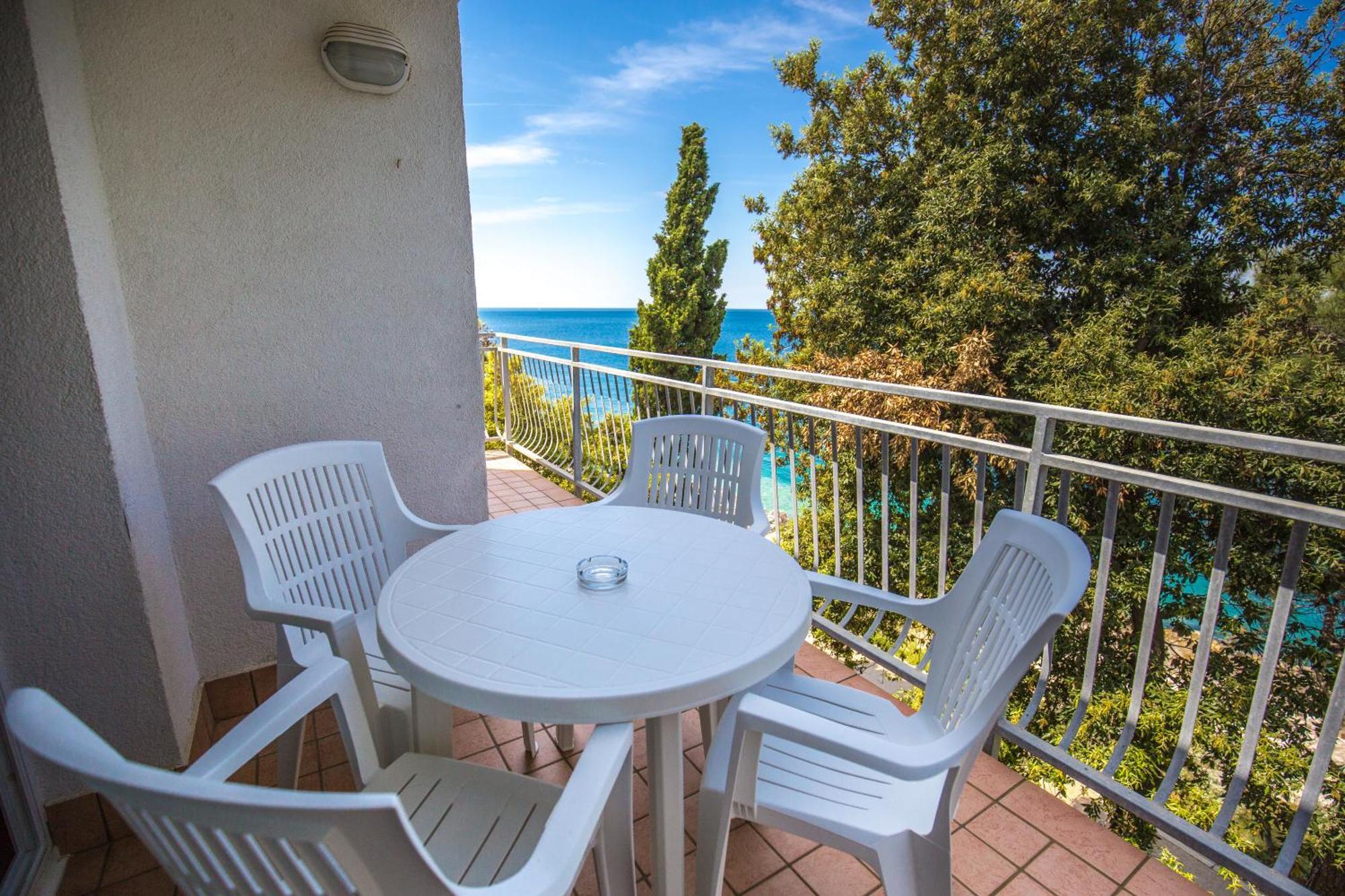 Superior One-Bedroom Apartment Sea View