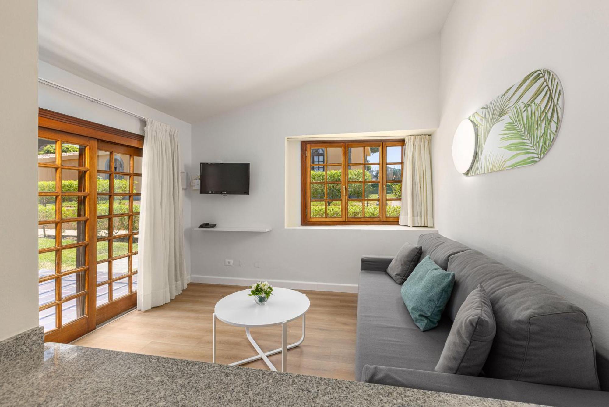 One-Bedroom Bungalow