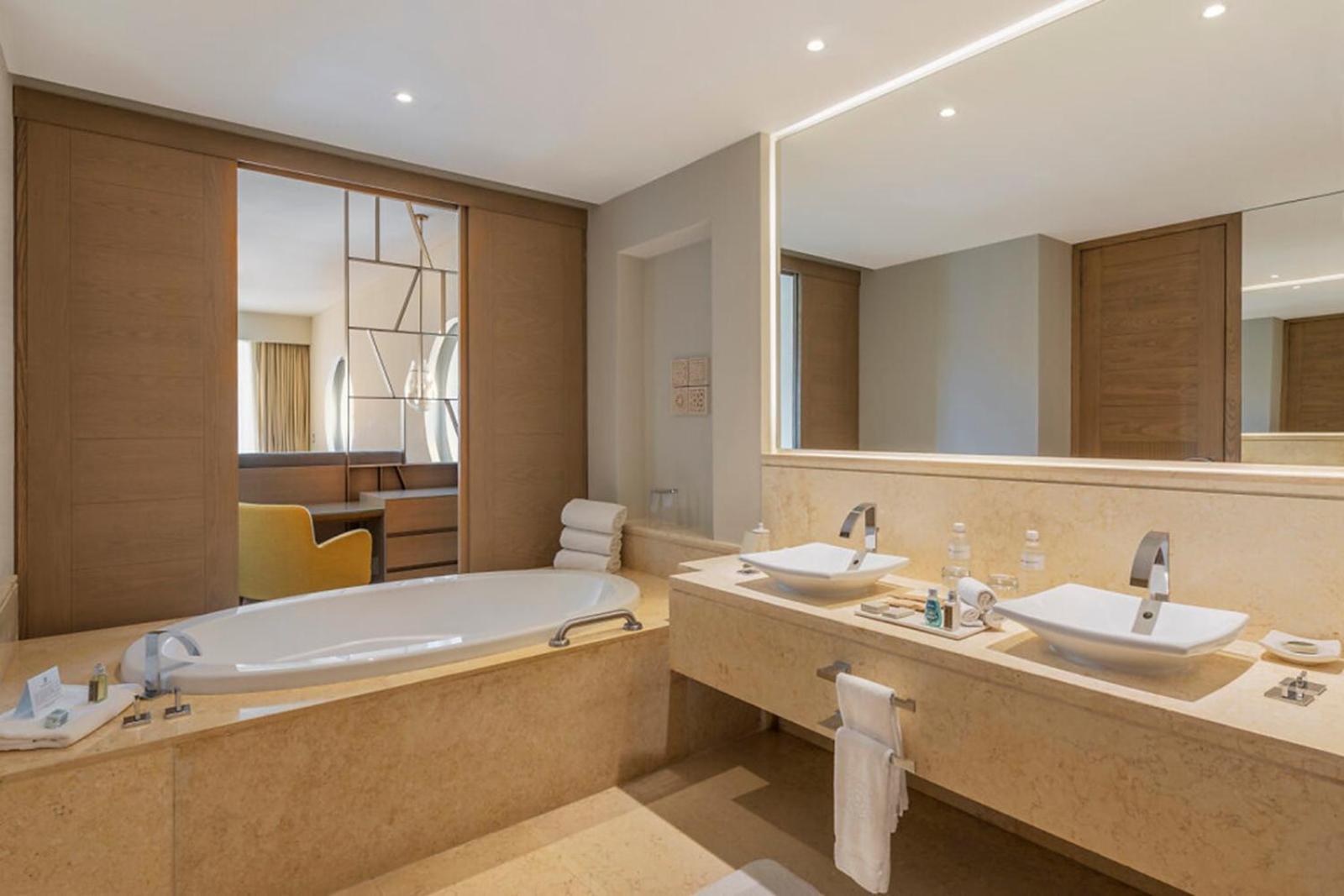 Ambassador Pool Suite Ocean View,1706815815:JPEG