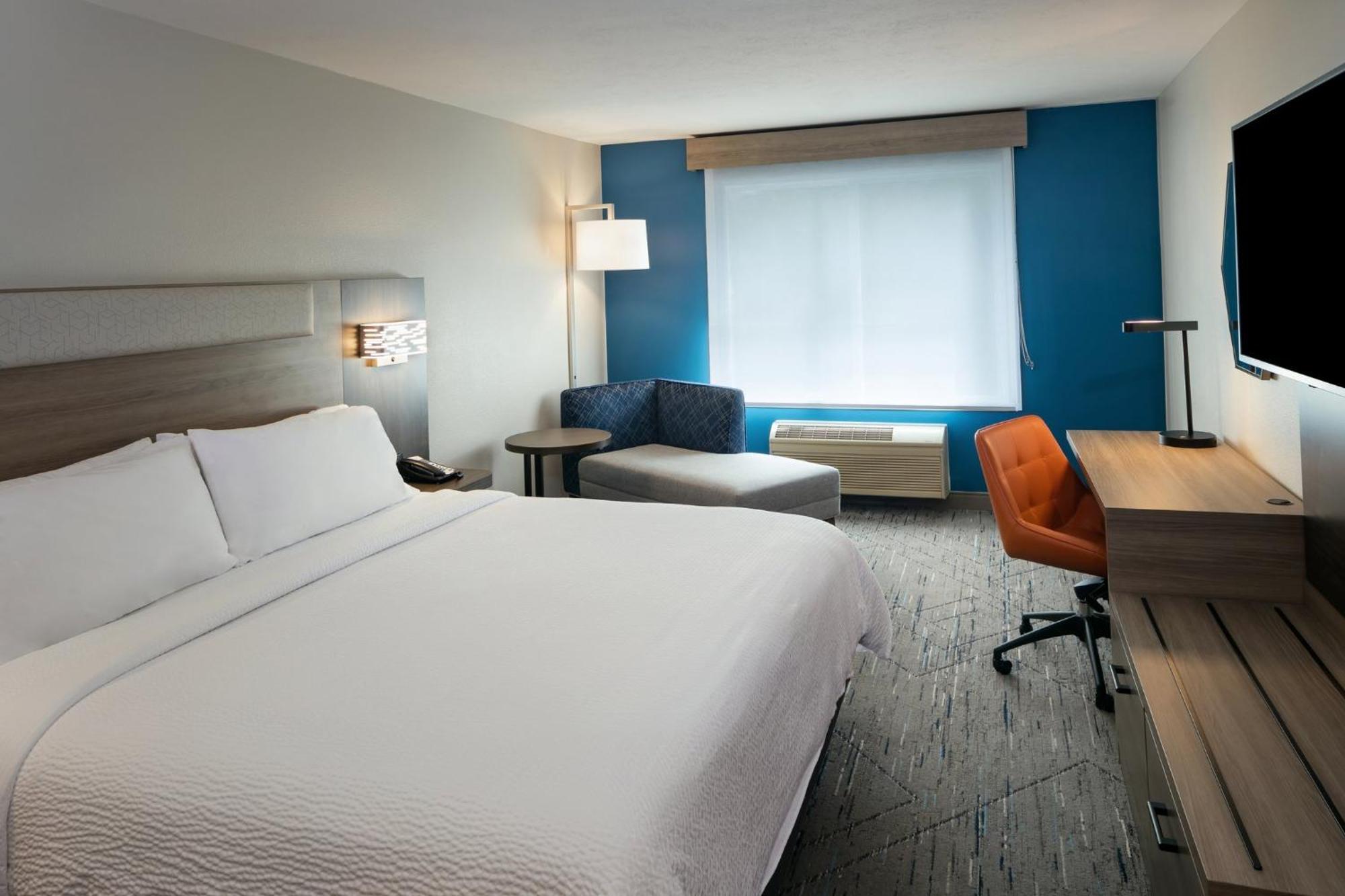 Standard King Room