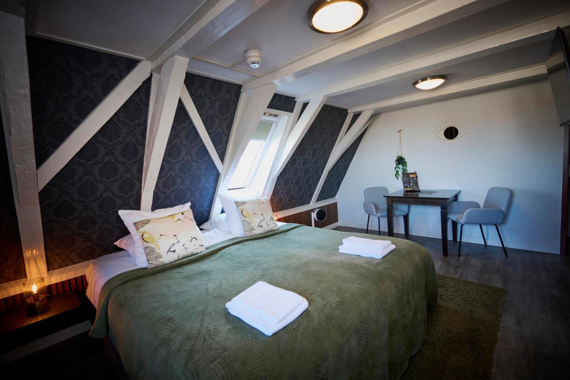 Comfort Twin Room