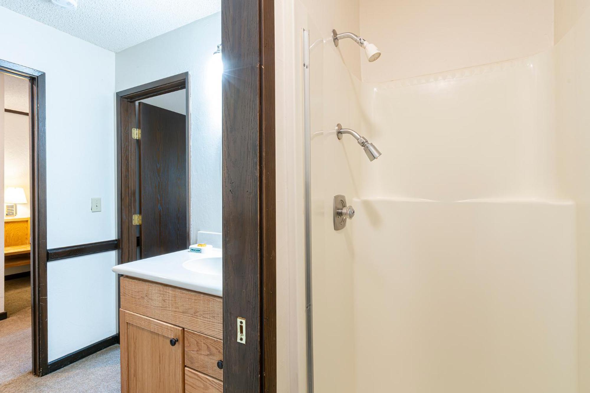 Two-Bedroom Suite,1706858834:JPEG