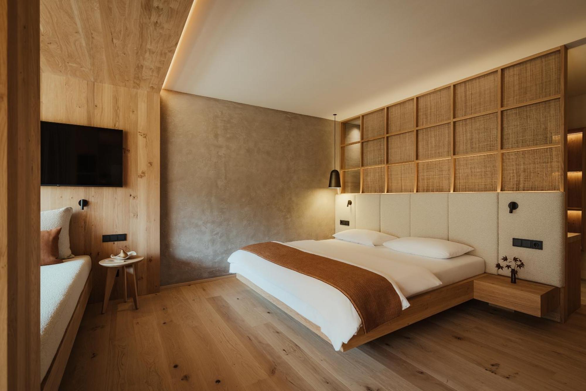 Double Room,1706876925:JPEG