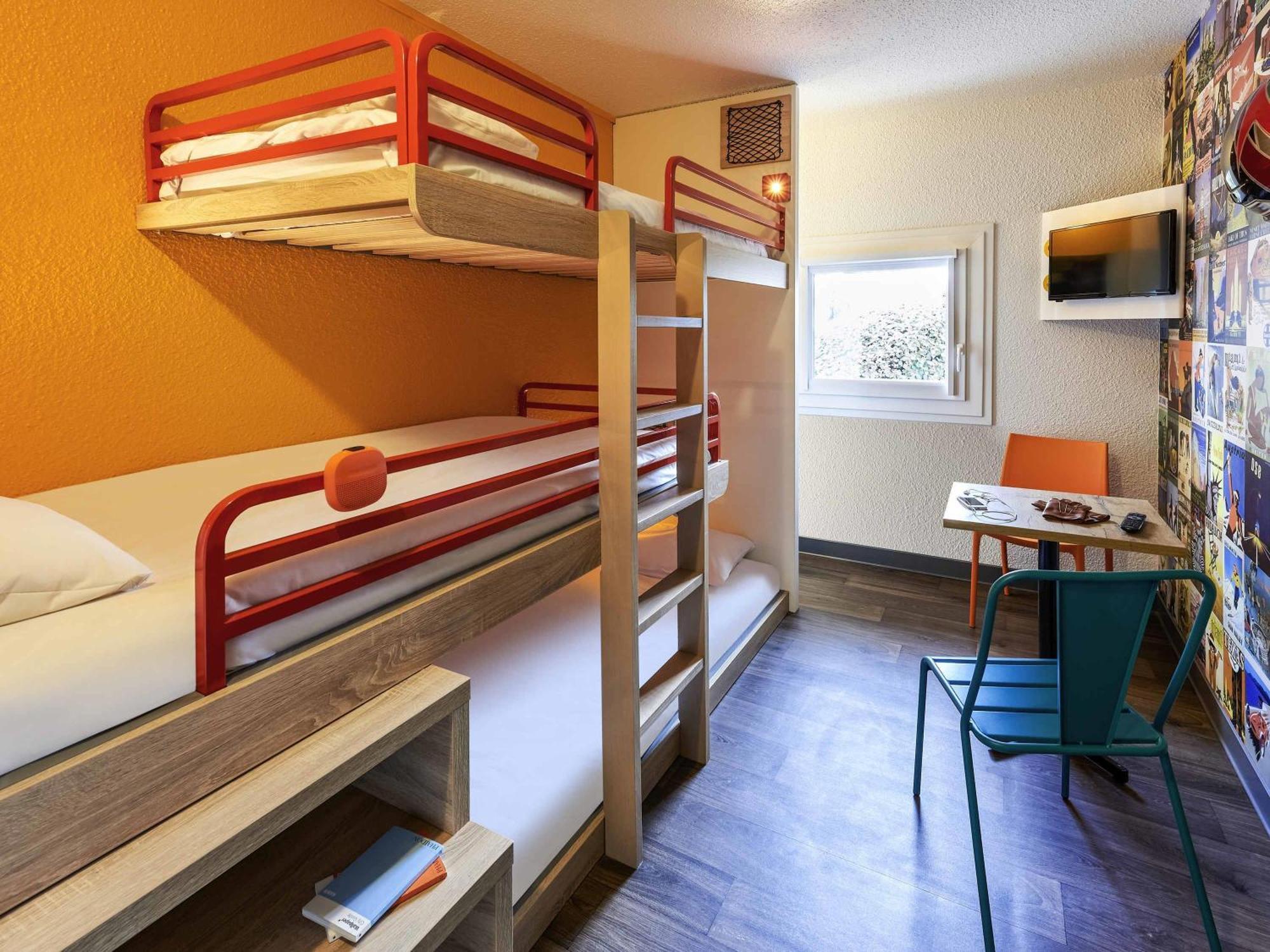 Room Three Single Bunk Beds,1742991667:JPEG