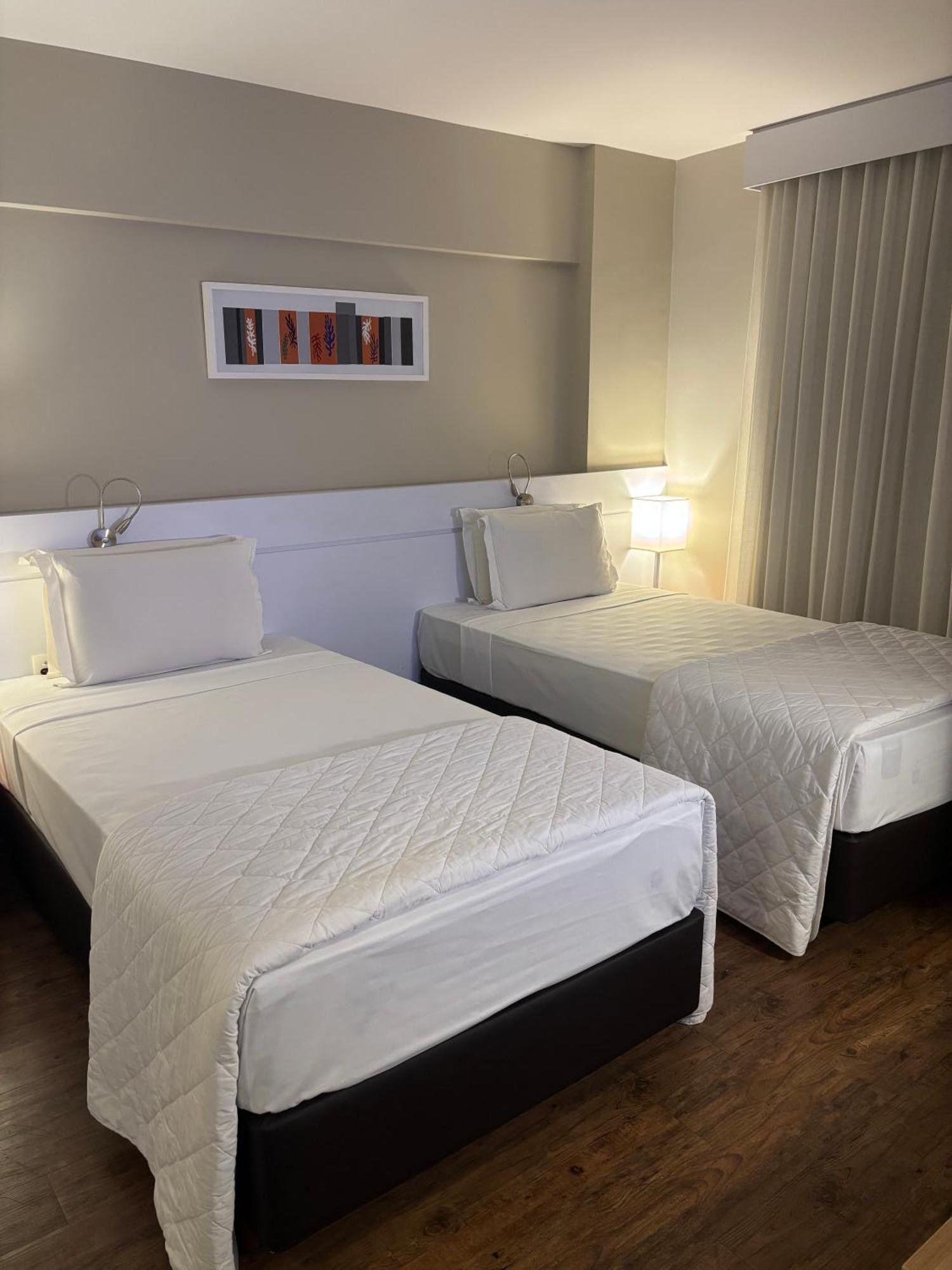 Luxe Twin Room 2 Twin Beds