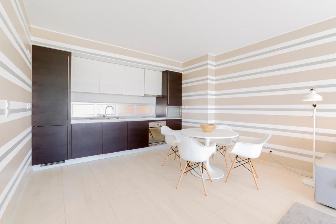 One-Bedroom Apartment Golf View