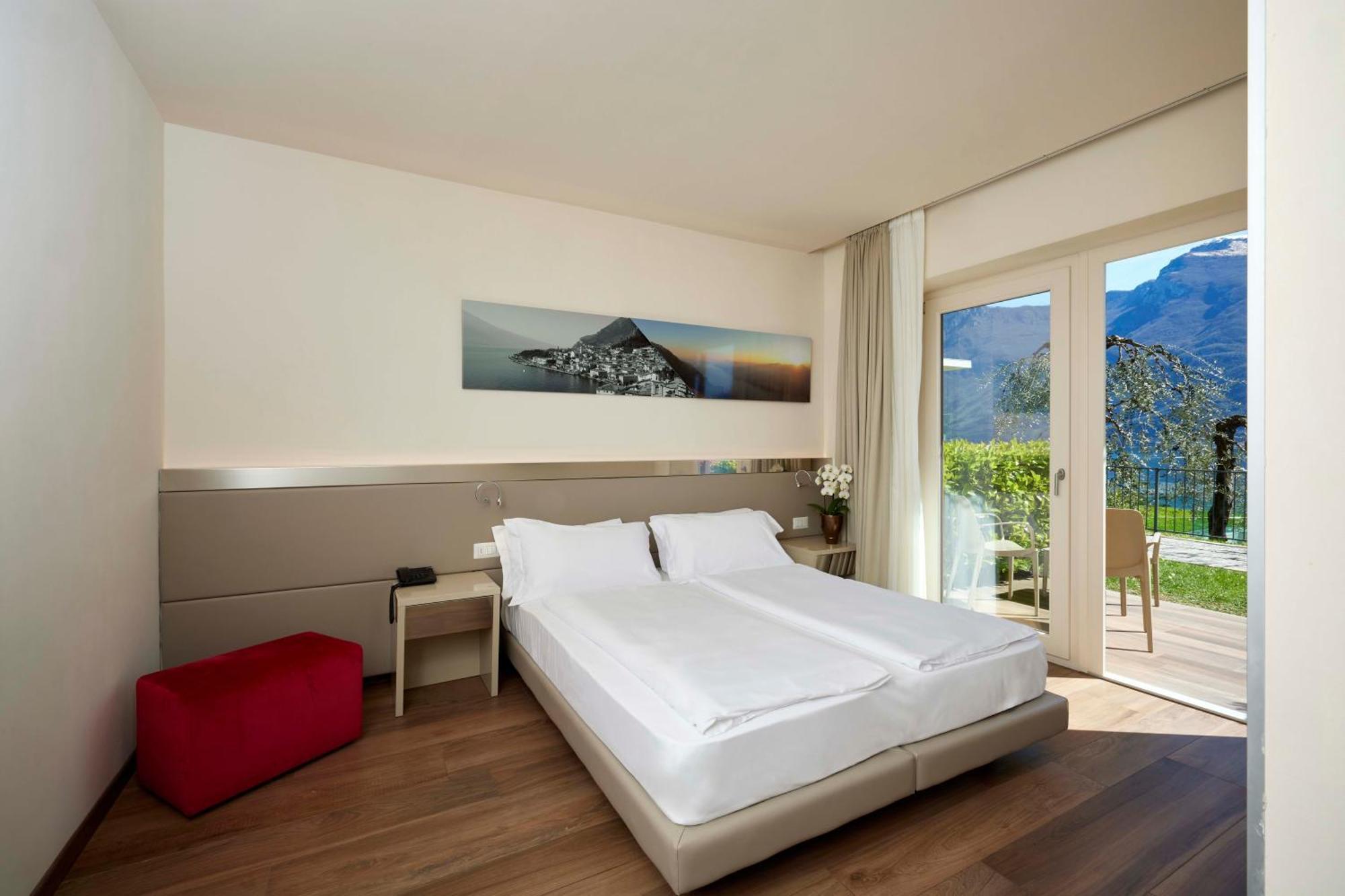 Standard Double or Twin Room Garden
