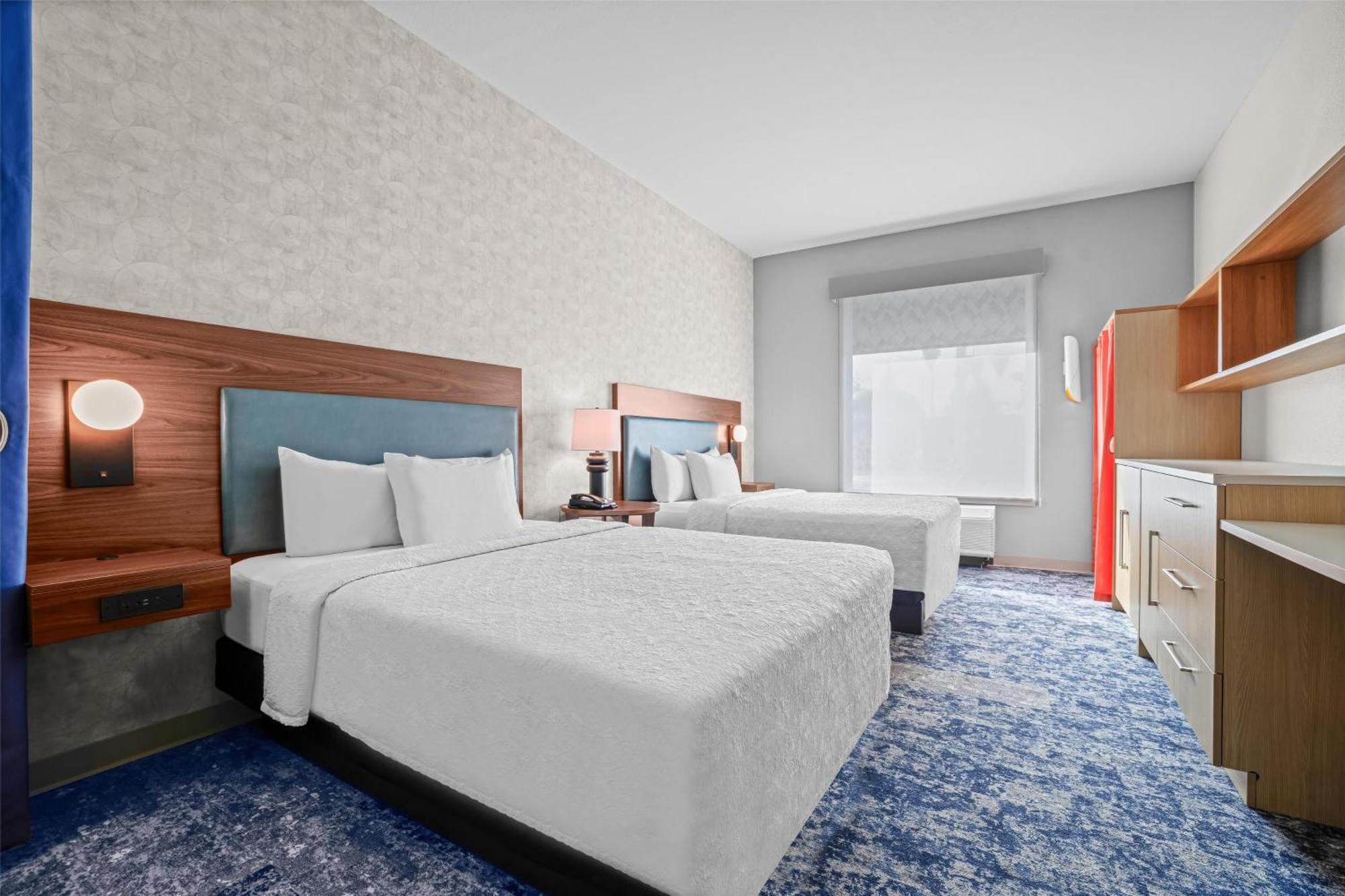 Queen Studio Two Queen Beds Non-Smoking