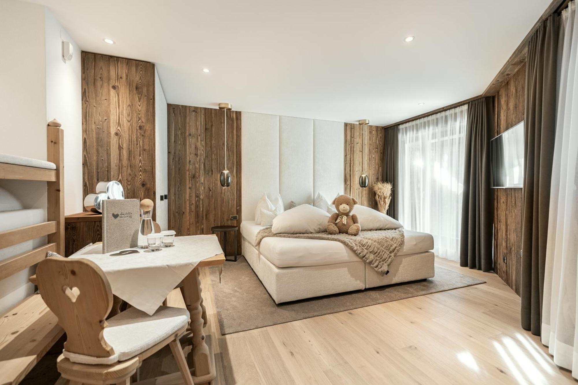 Suite Sauna,1706939588:JPEG