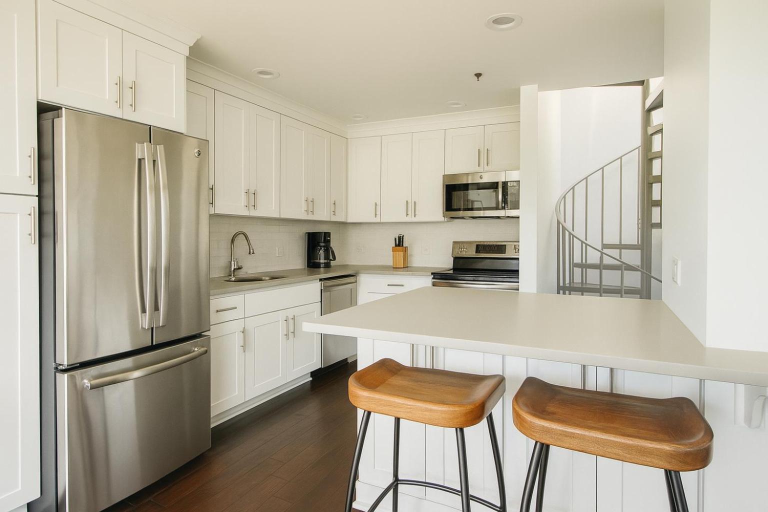 One-Bedroom Apartment with Balcony,1707004432:JPEG