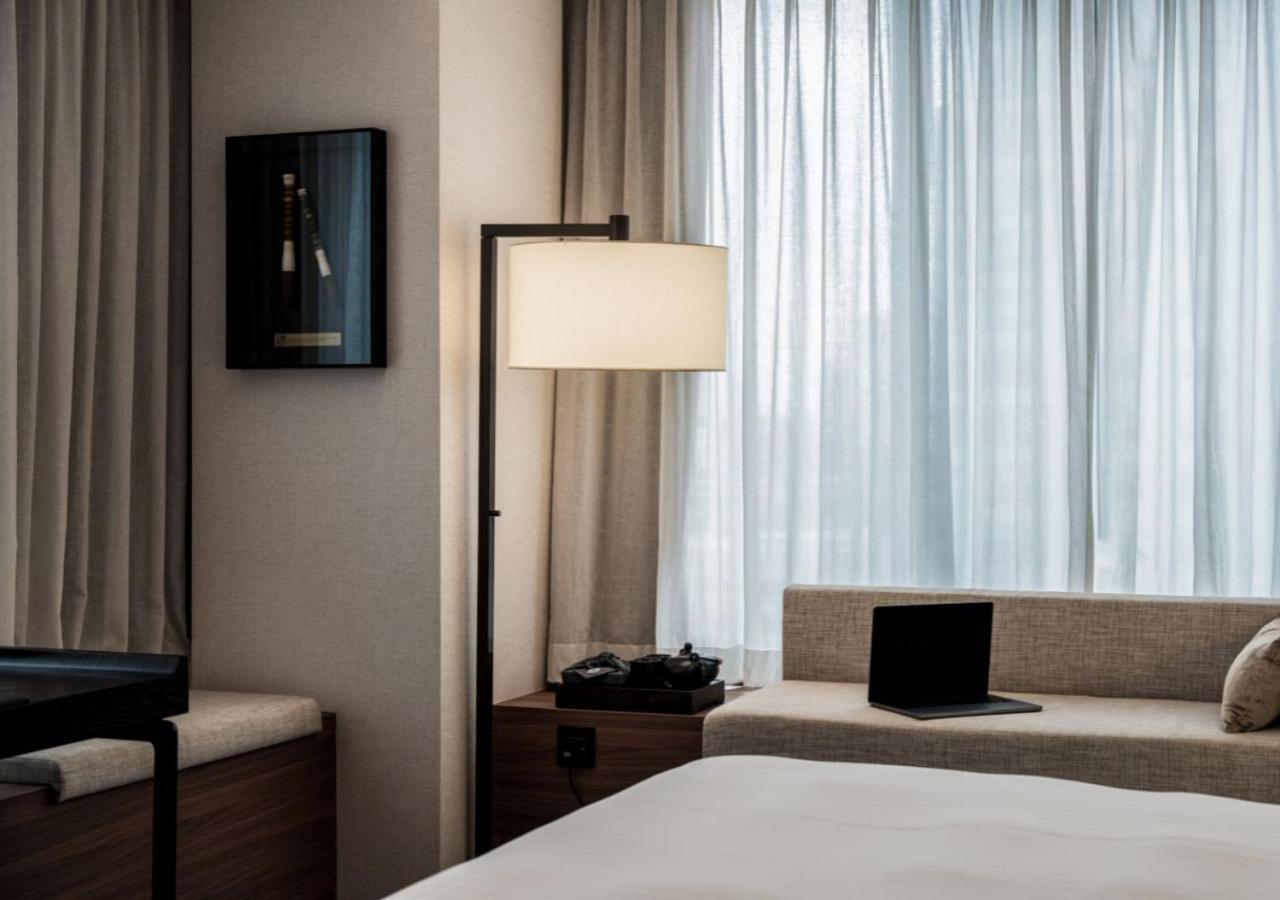 Premier Single Room
