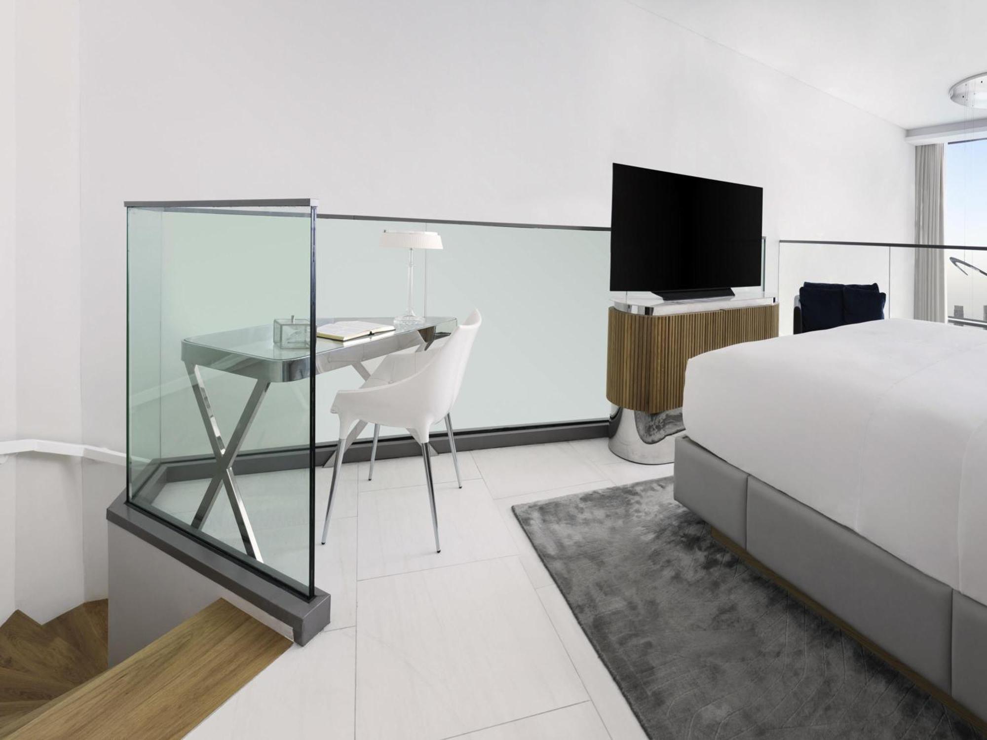 One-Bedroom Loft Apartment Balcony,1707055301:JPEG