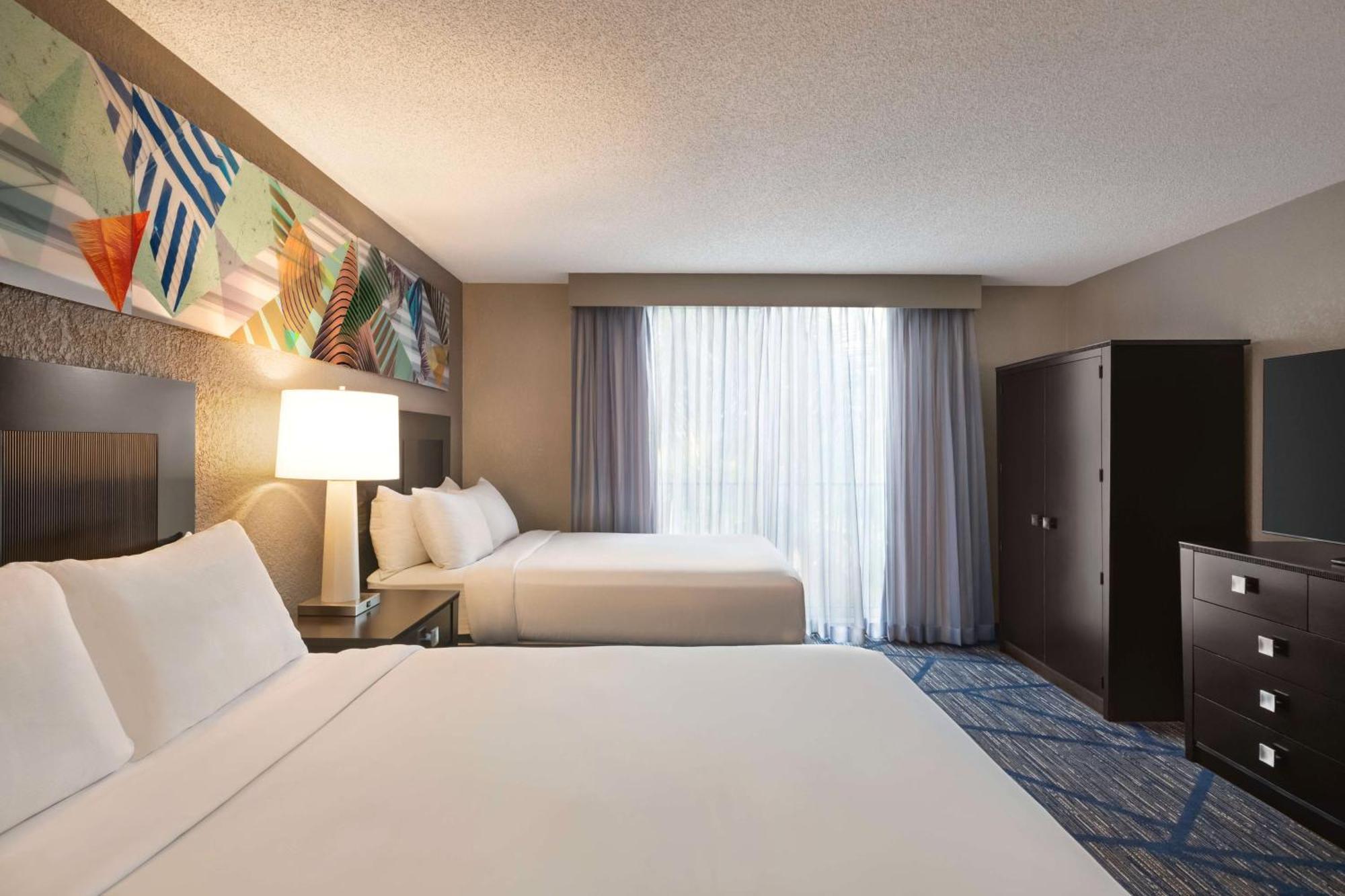 Queen Suite Two Queen Beds