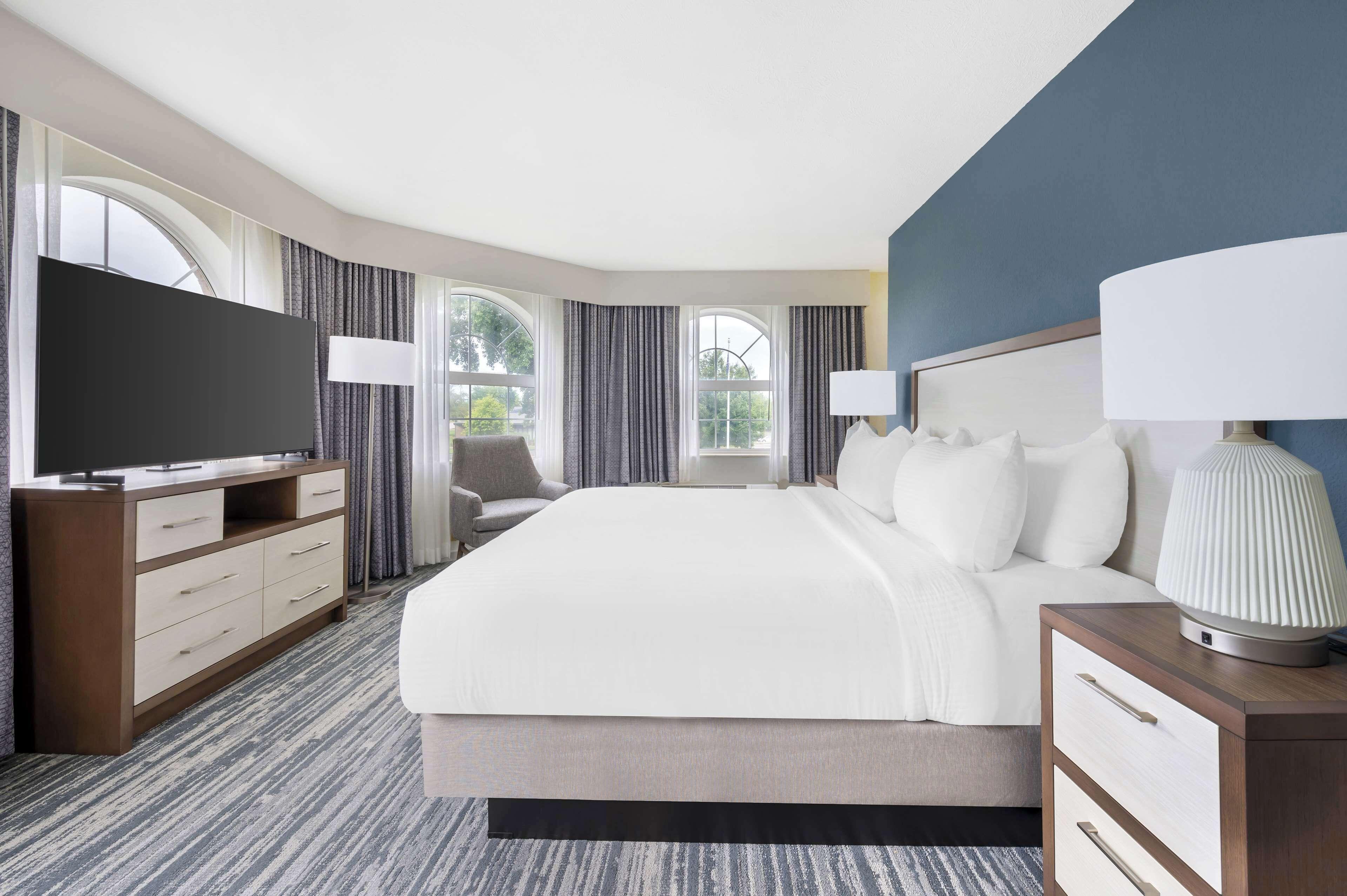 Two-Bedroom King Room