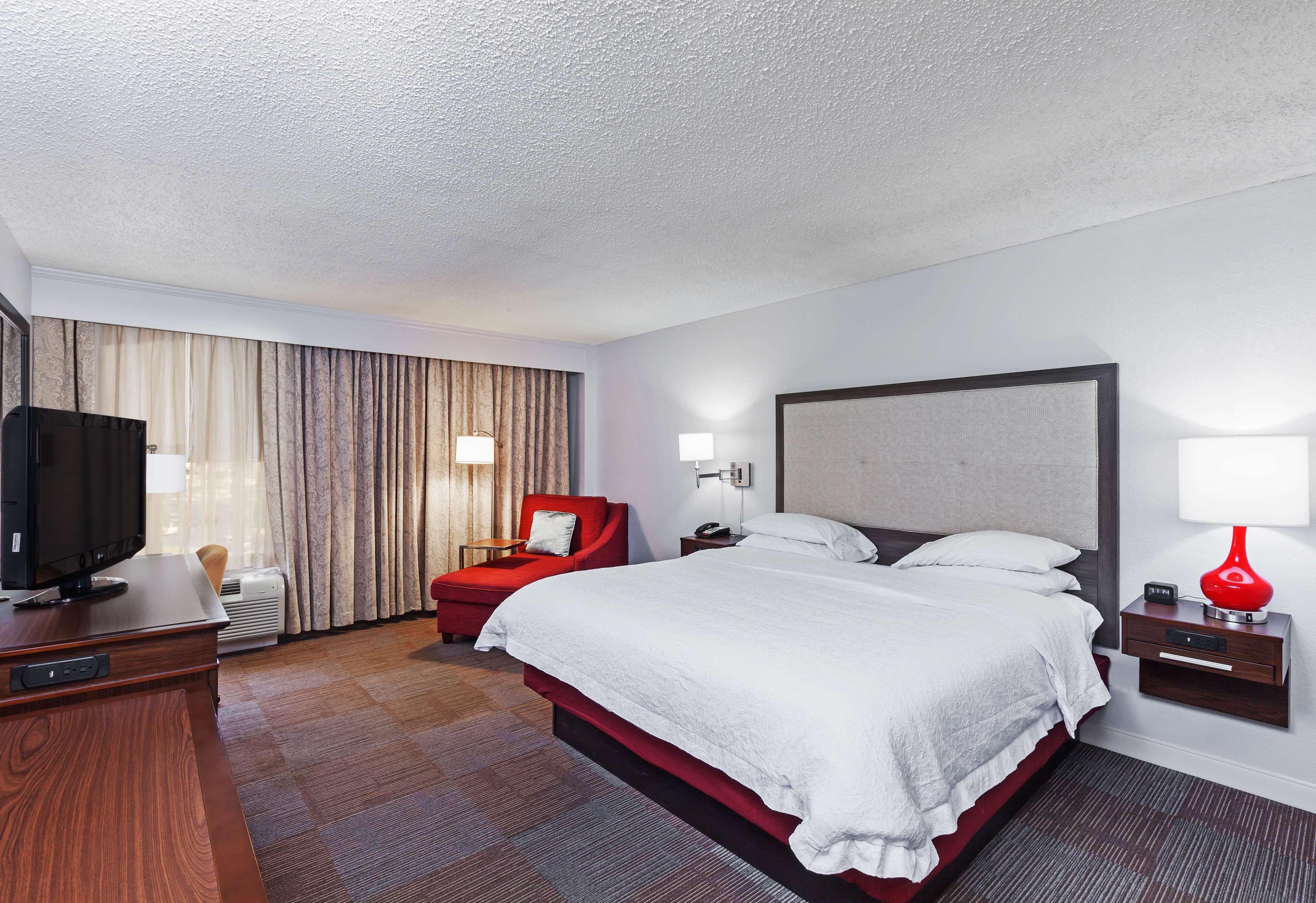 King Room King Bed Non-Smoking
