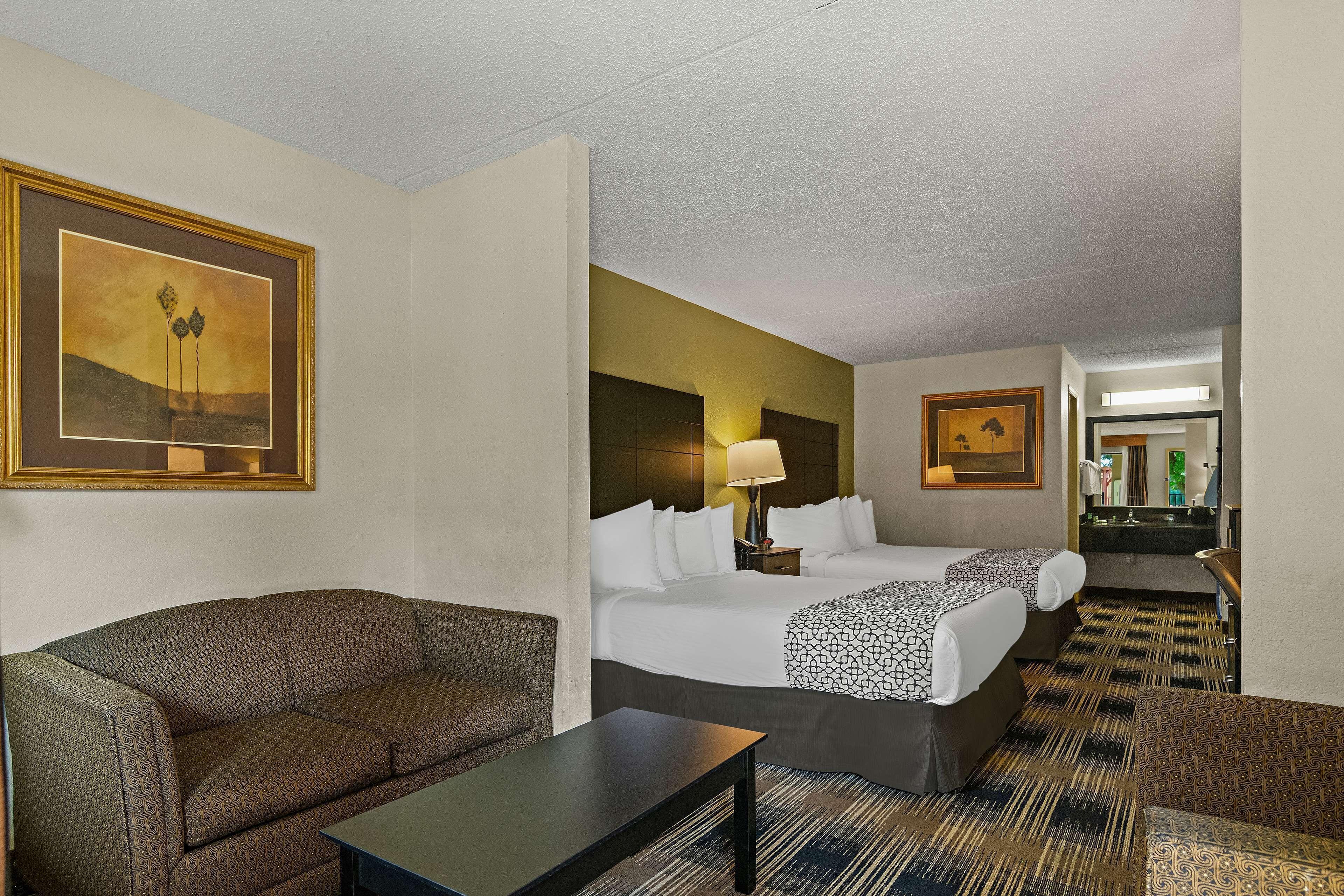 Queen Junior Suite Two Queen Beds Spa Bath Non-Smoking