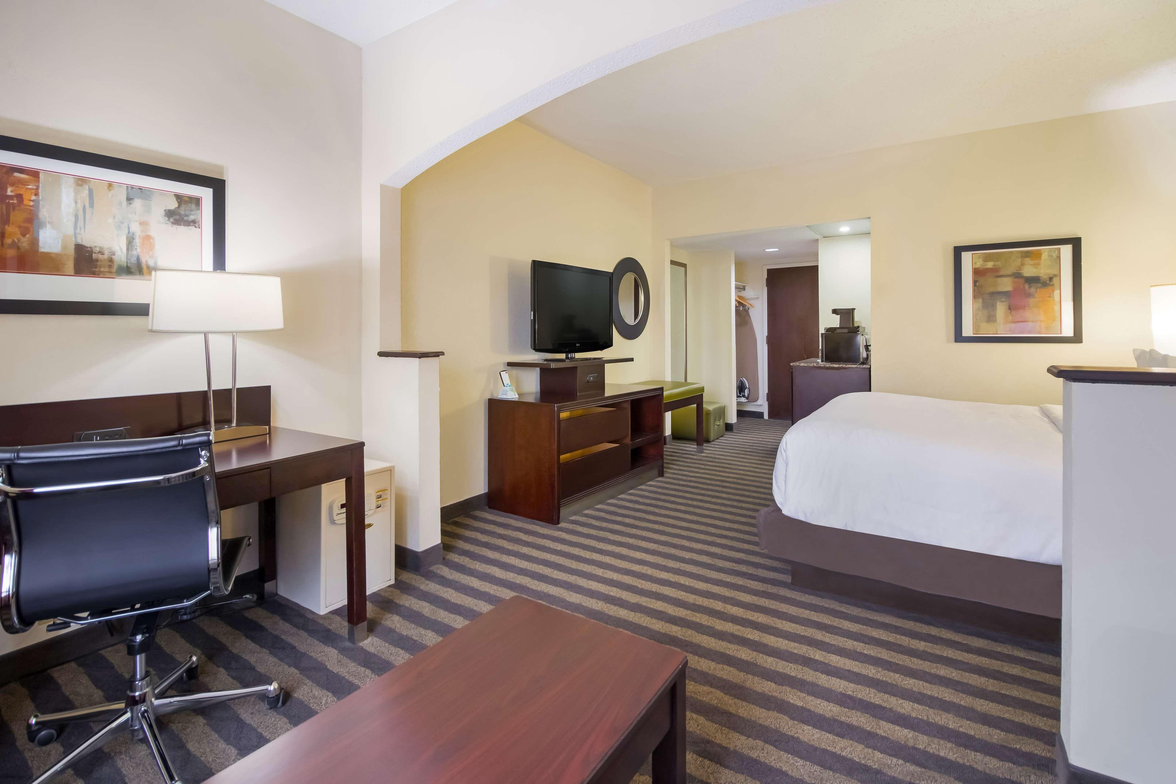 King Room Non-Smoking,1739395670:JPEG