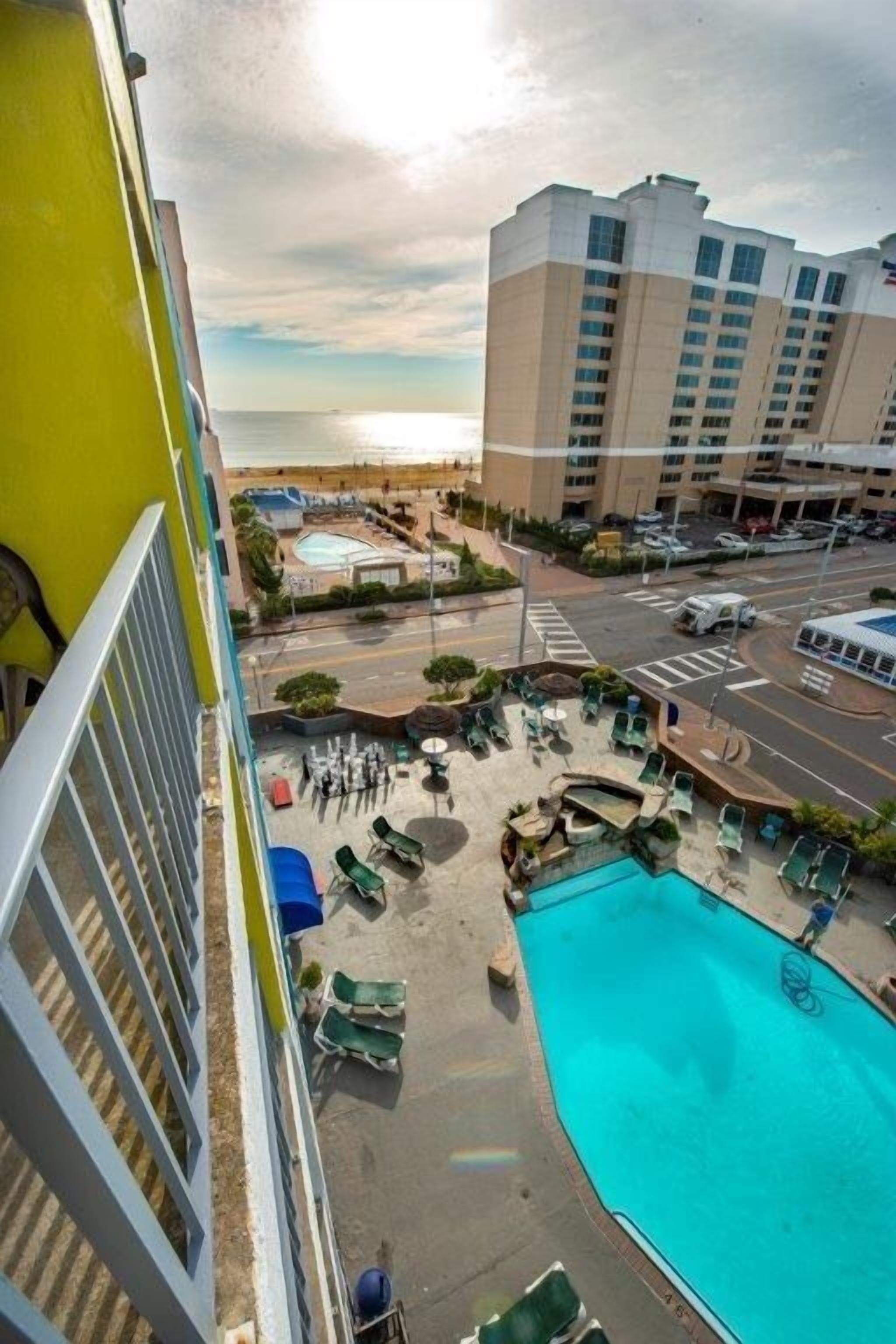 King Room Balcony Partial Ocean View Non-Smoking