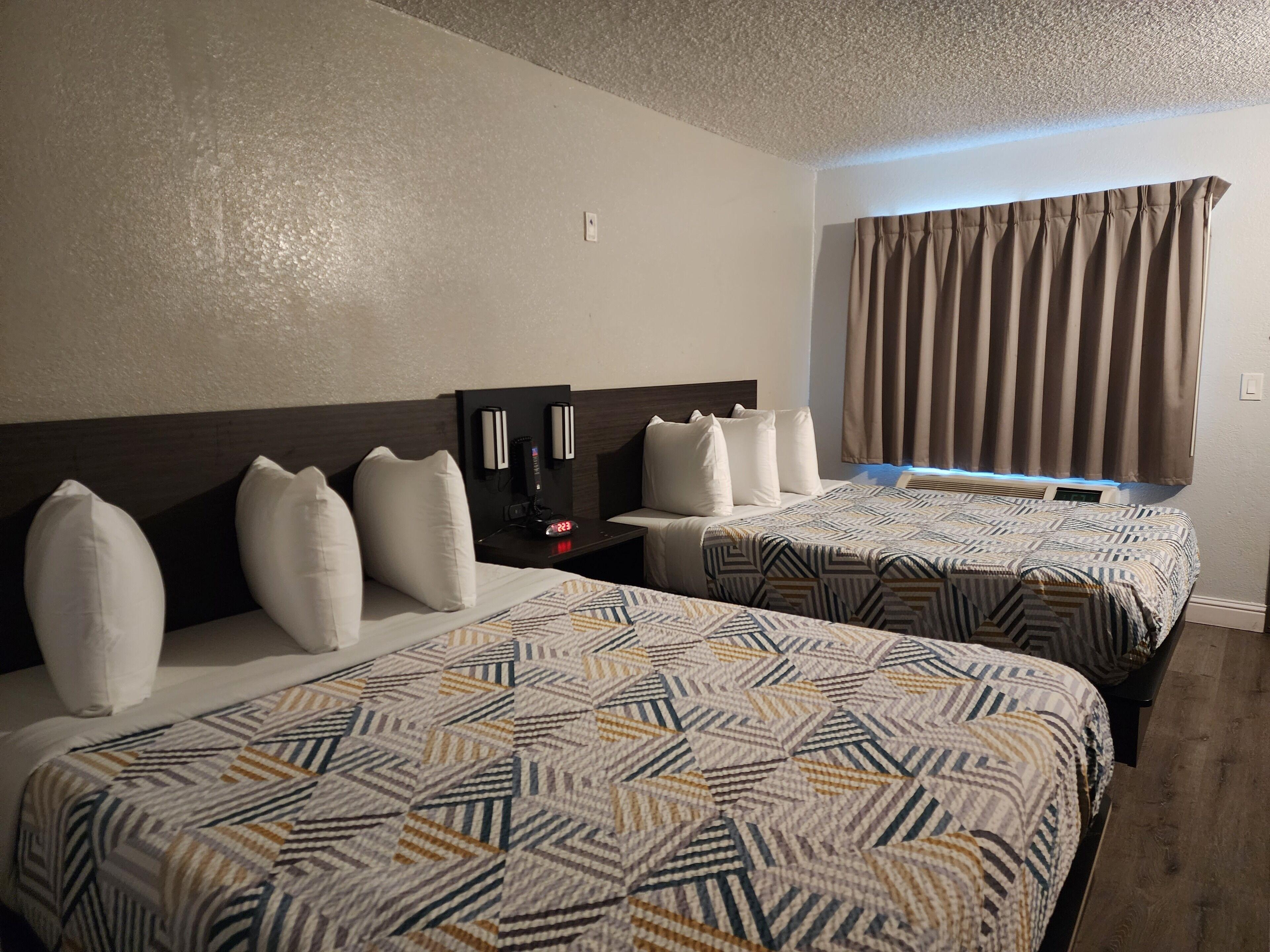 Queen Room Two Queen Beds Non-Smoking