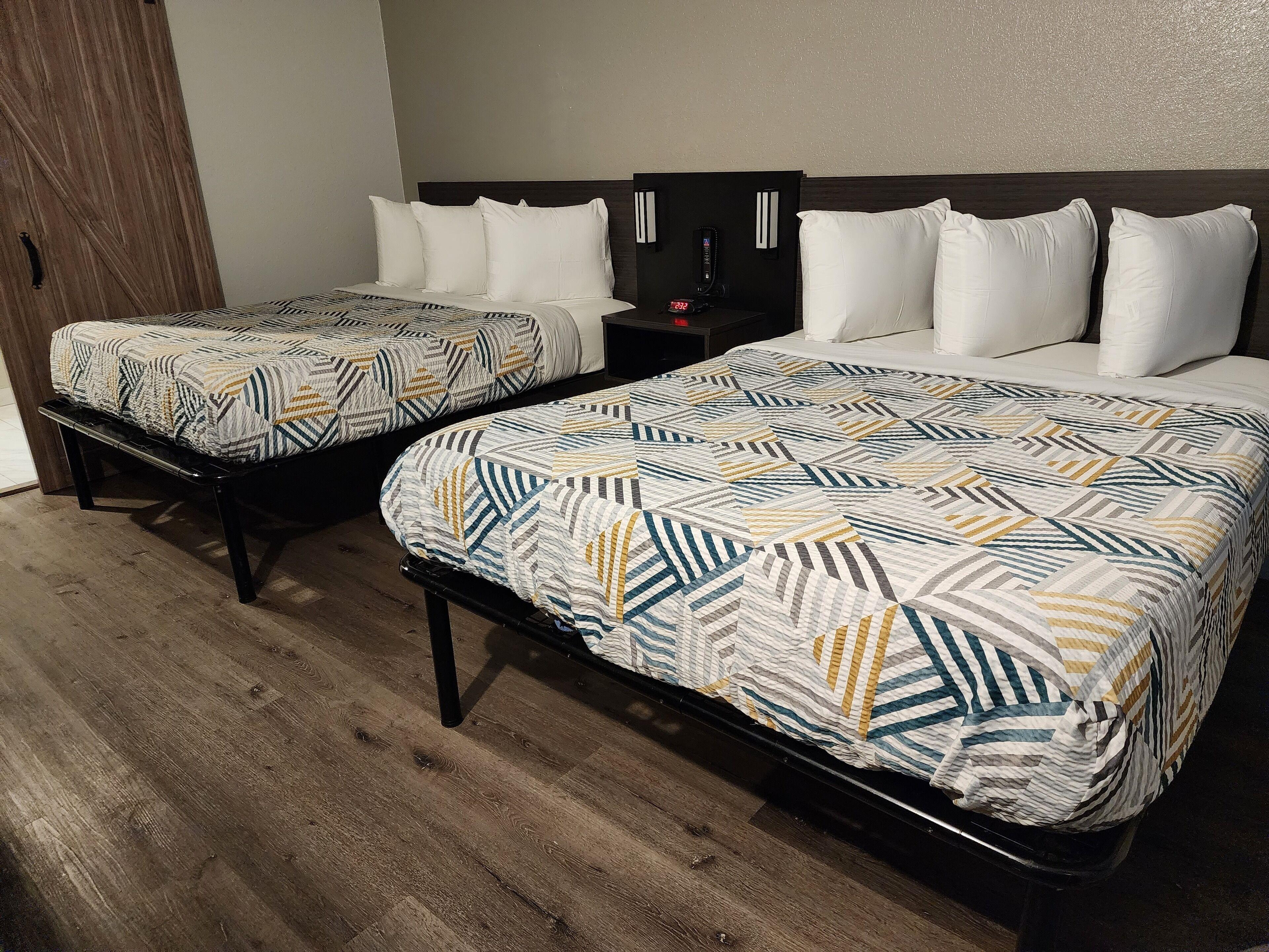 Queen Room Two Queen Beds Disability Access Roll Shower
